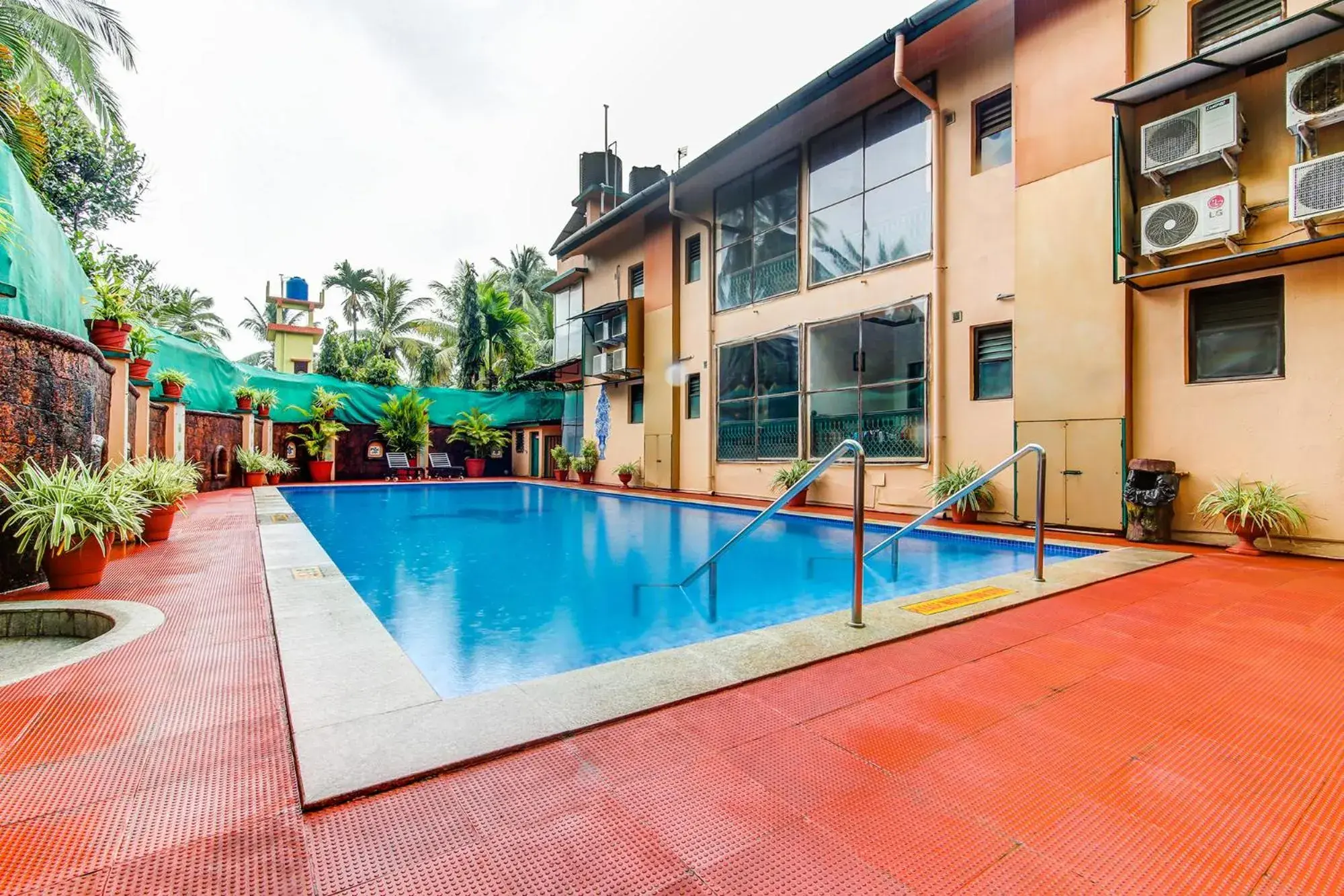 Swimming pool in Casa Severina Swimming pool in Casa Severina