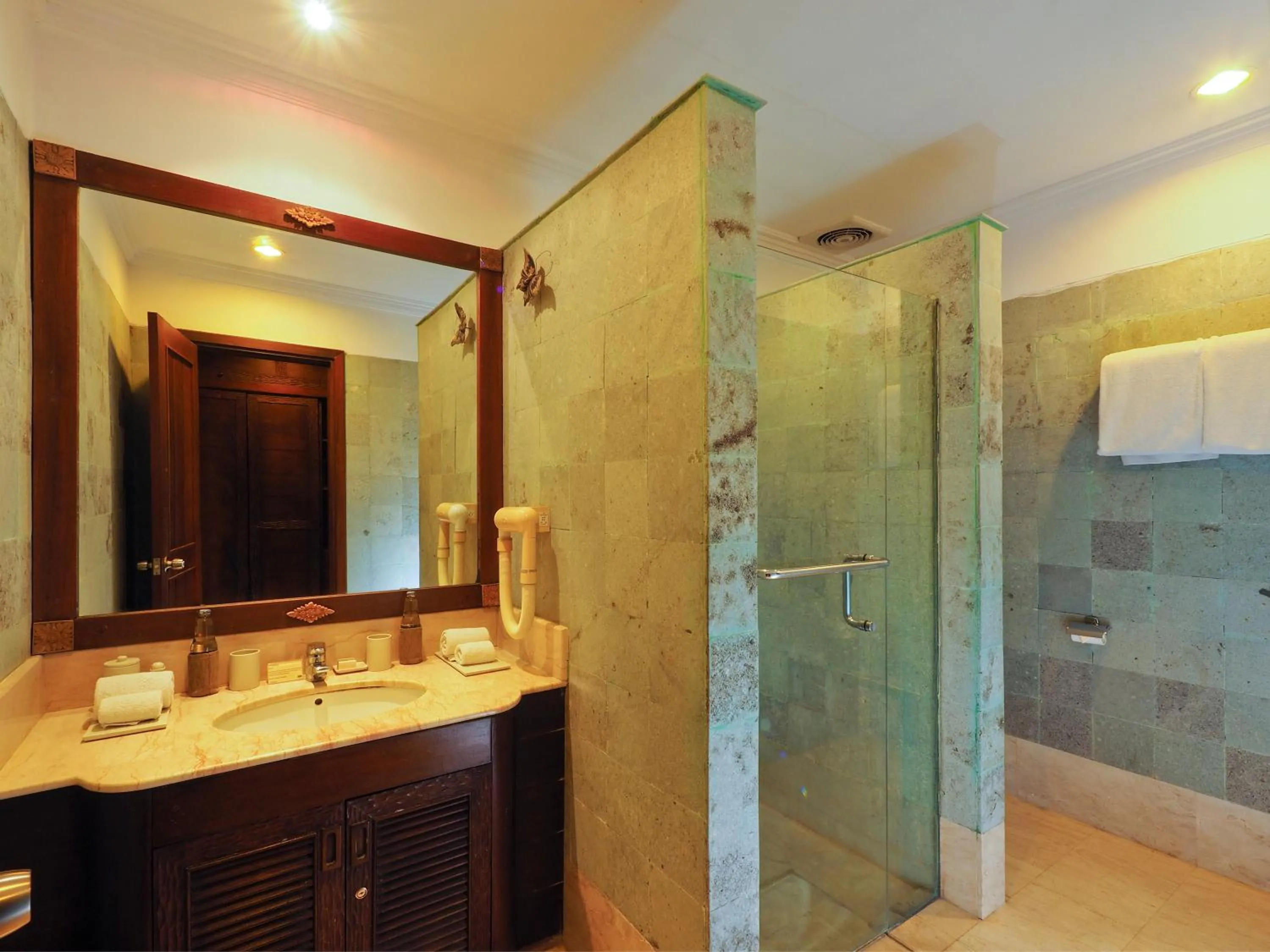 Shower in The Menjangan by LifestyleRetreats