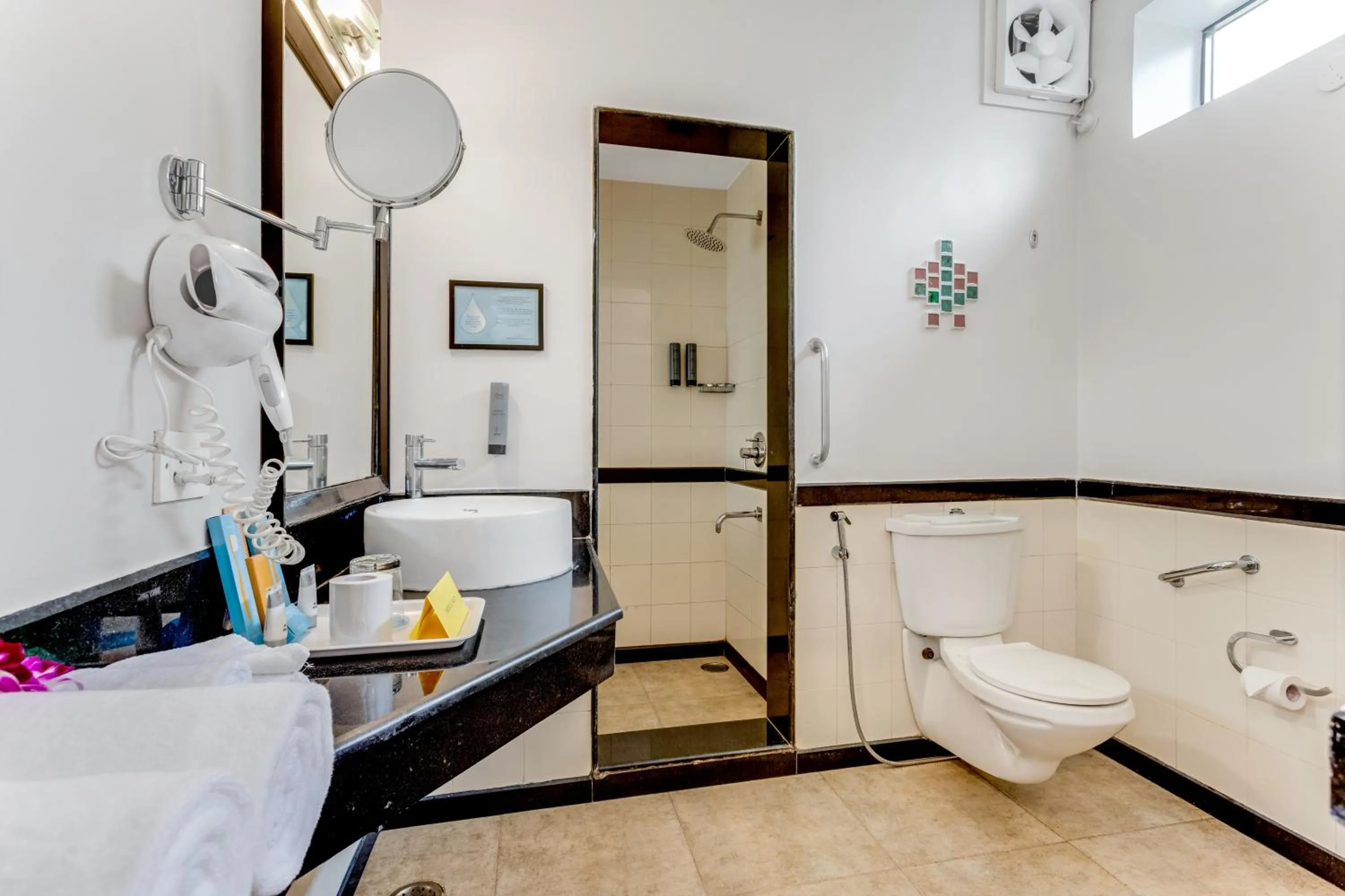 Shower in Whispering Palms Beach Resort