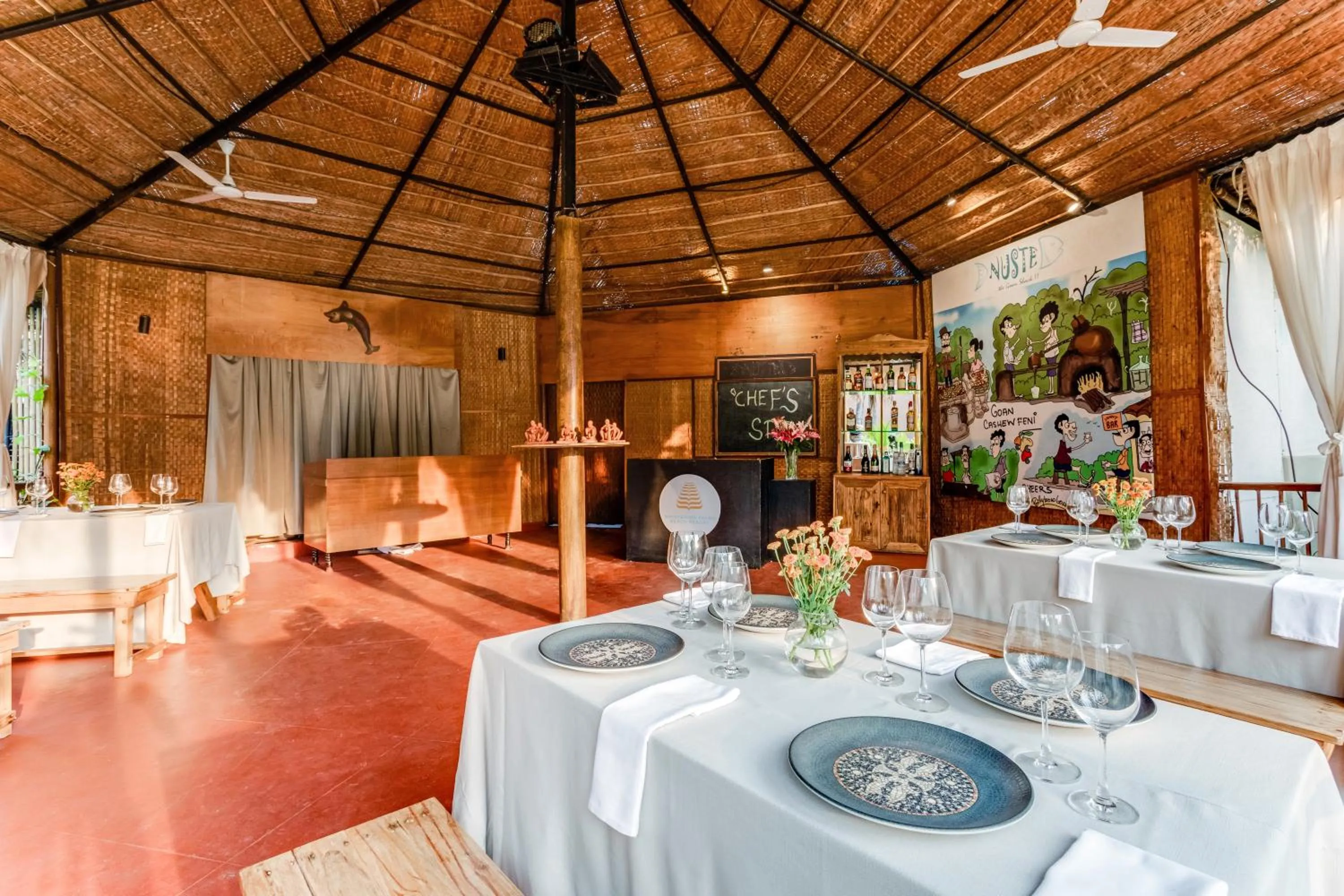 Restaurant/places to eat in Whispering Palms Beach Resort