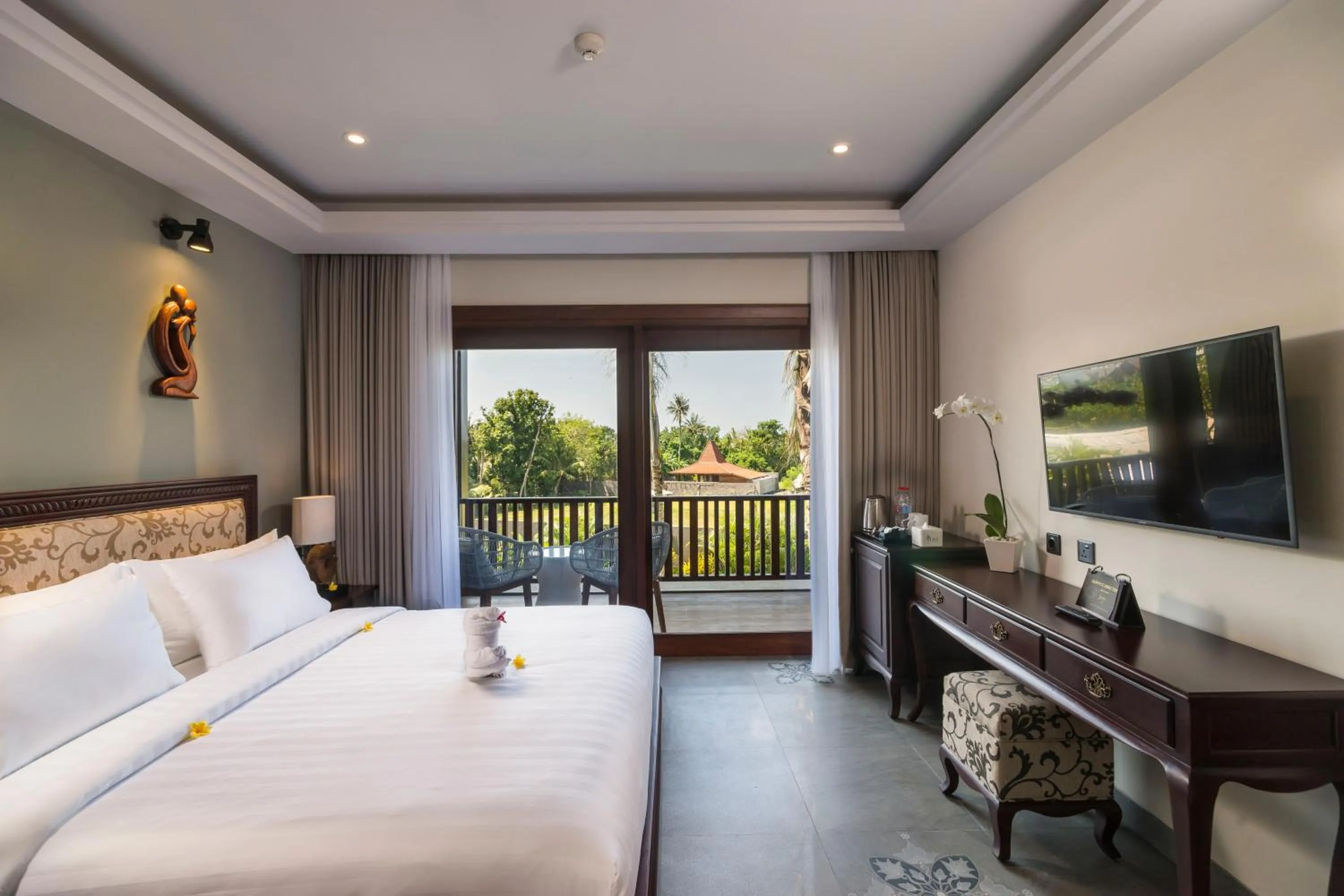 Photo of the whole room, Bed in Sense Canggu Beach Hotel