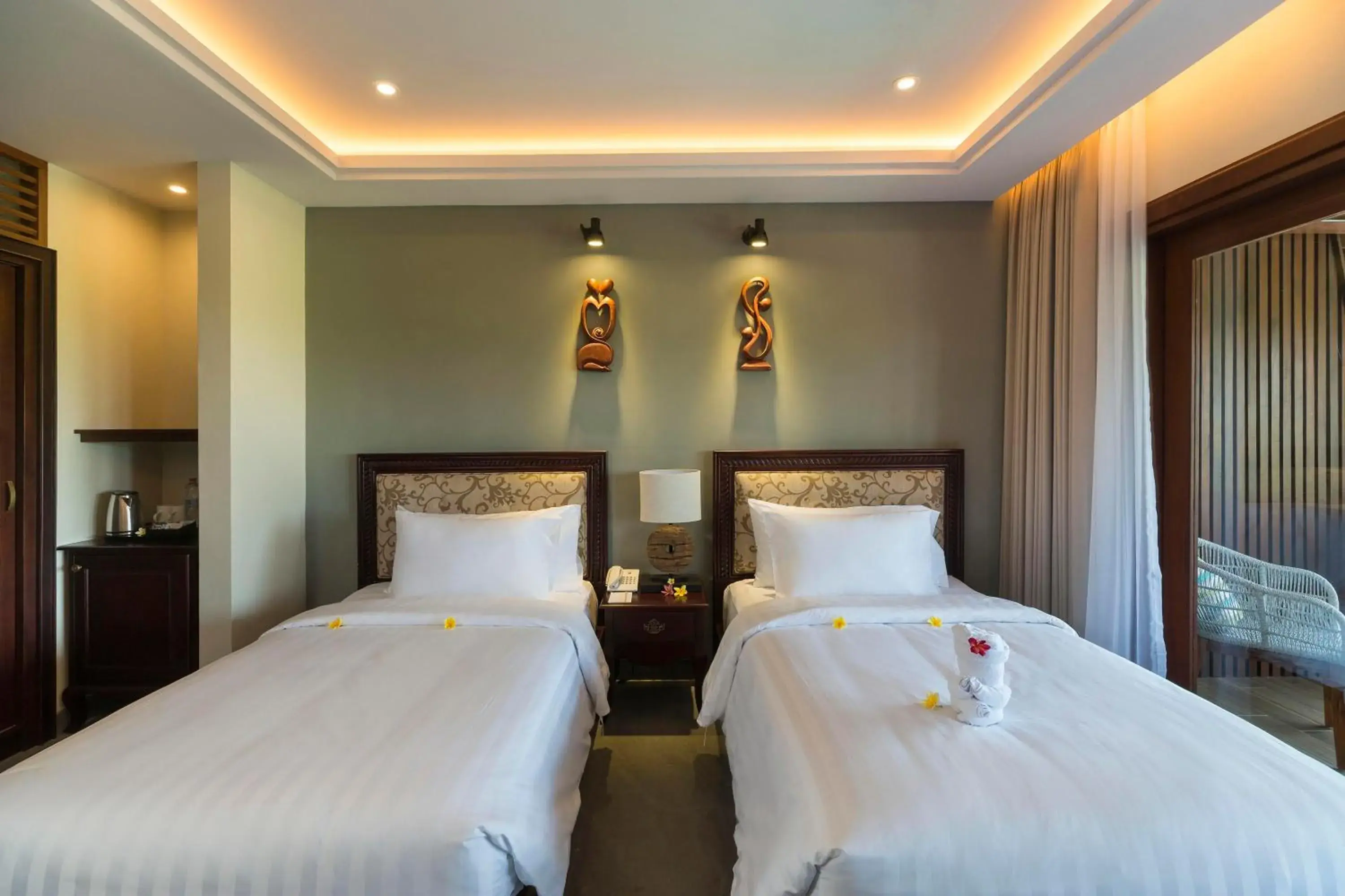 Suite Twin Room with Pool View in Sense Canggu Beach Hotel Suite Twin Room with Pool View in Sense Canggu Beach Hotel