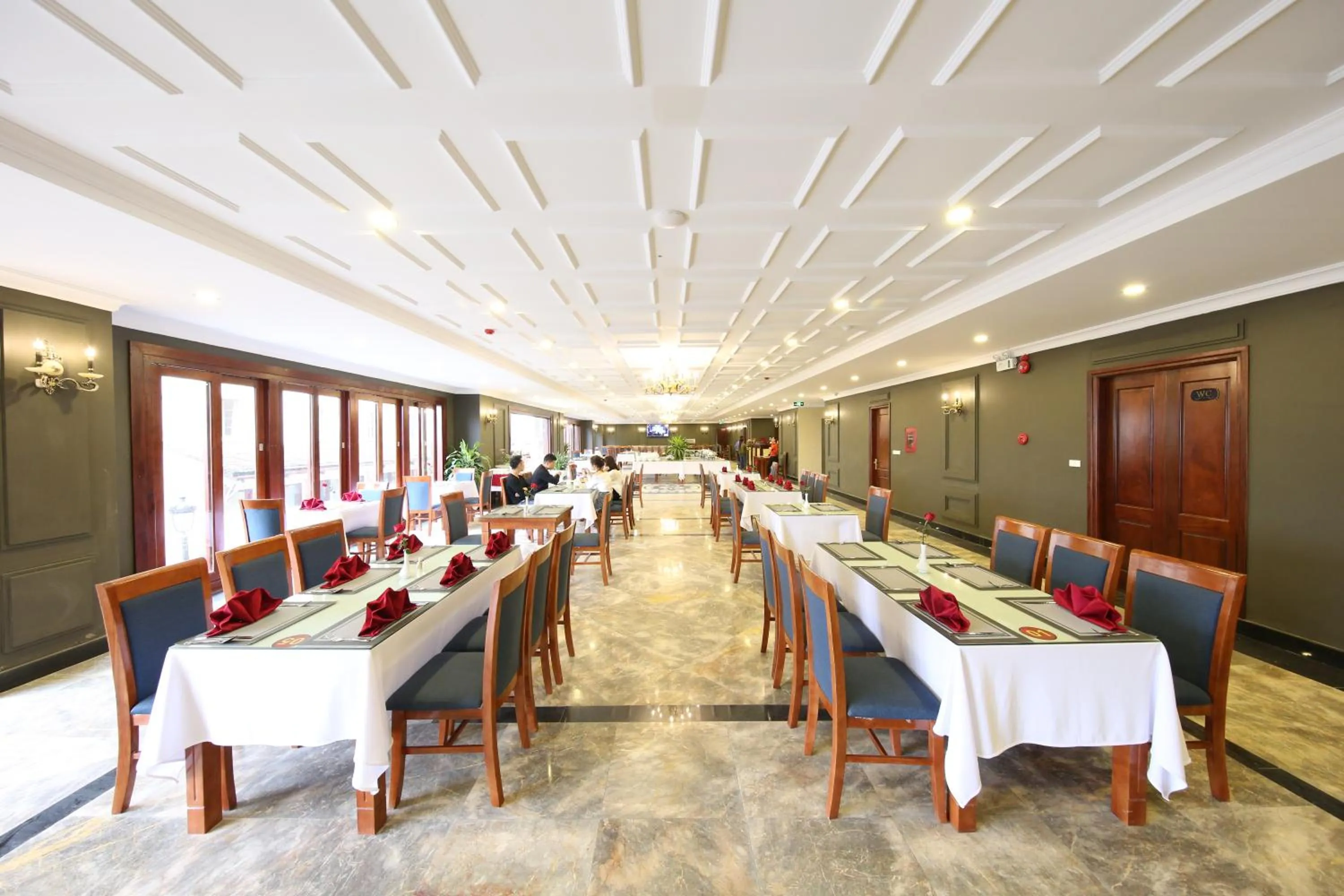 Restaurant/places to eat in Sapa Lodge Hotel