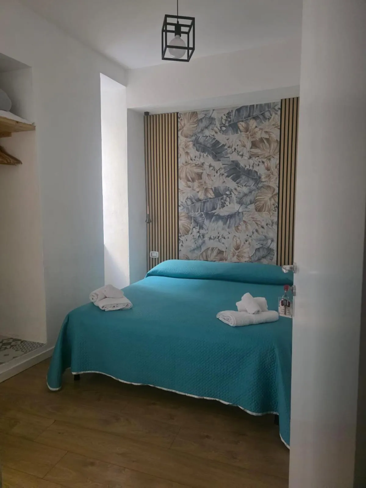 Bedroom, Bed in Quartino Napoletano