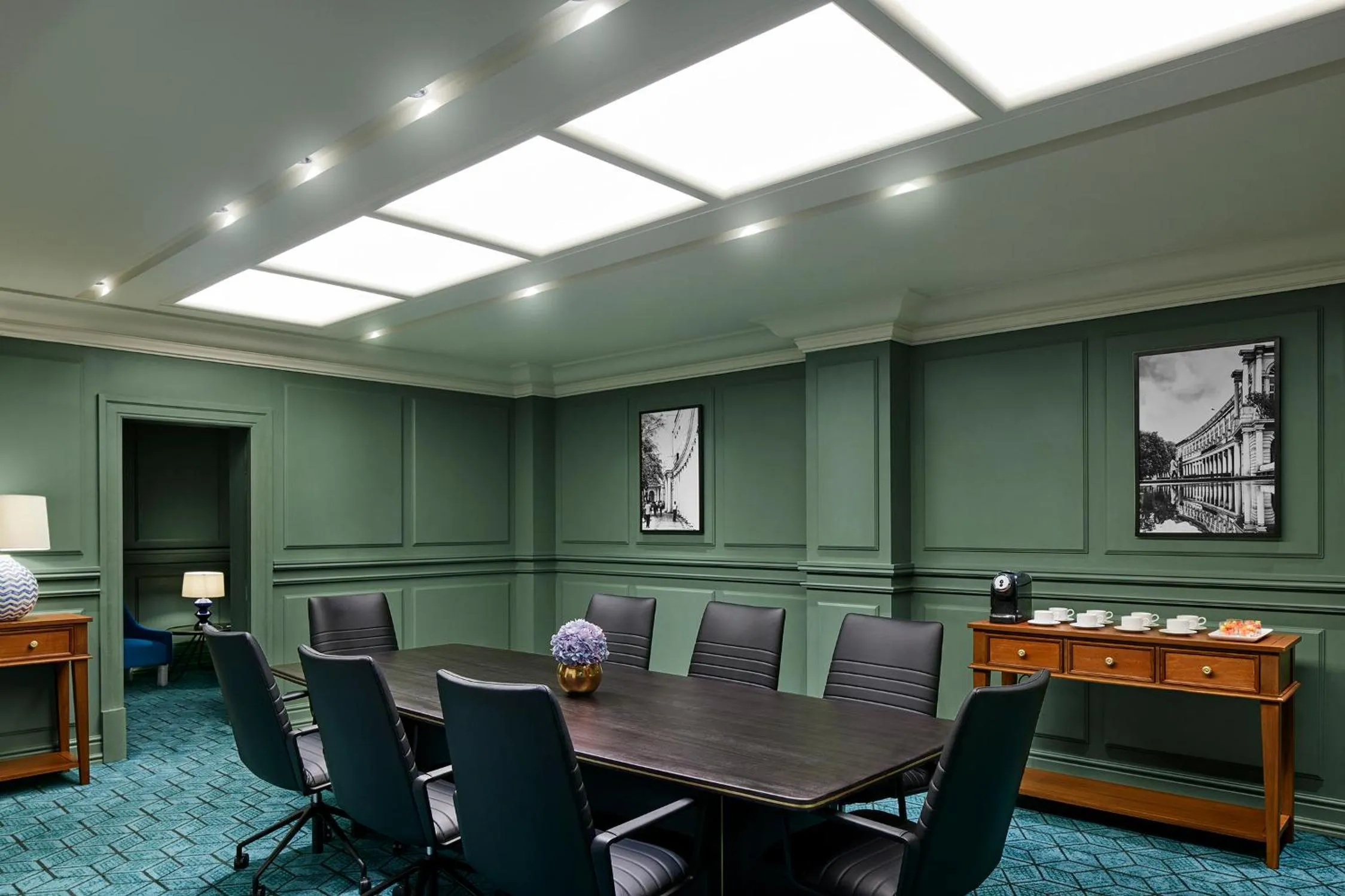Business facilities in The Connaught, New Delhi- IHCL SeleQtions