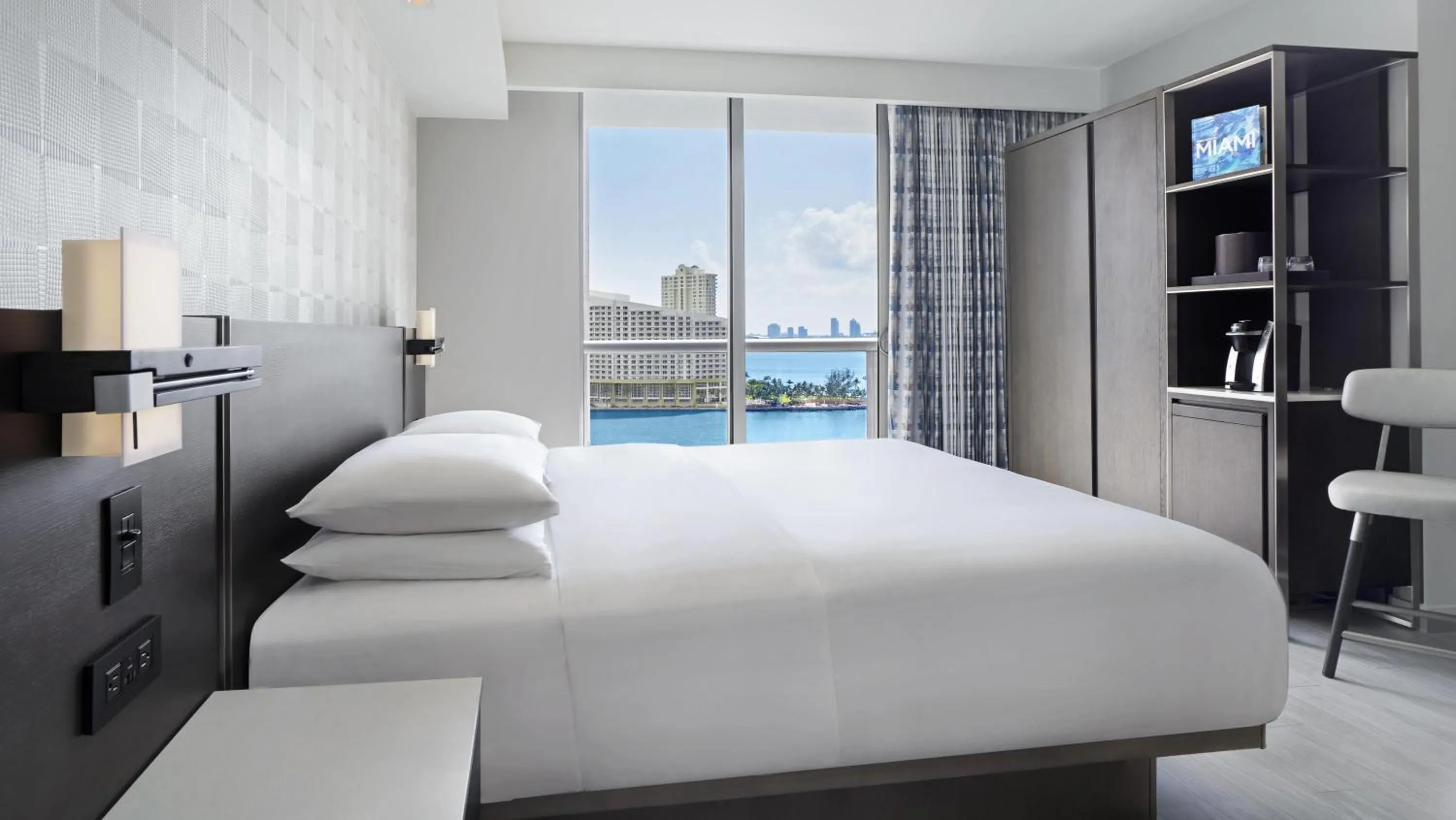 Bedroom, Bed in Hyatt Centric Brickell Miami