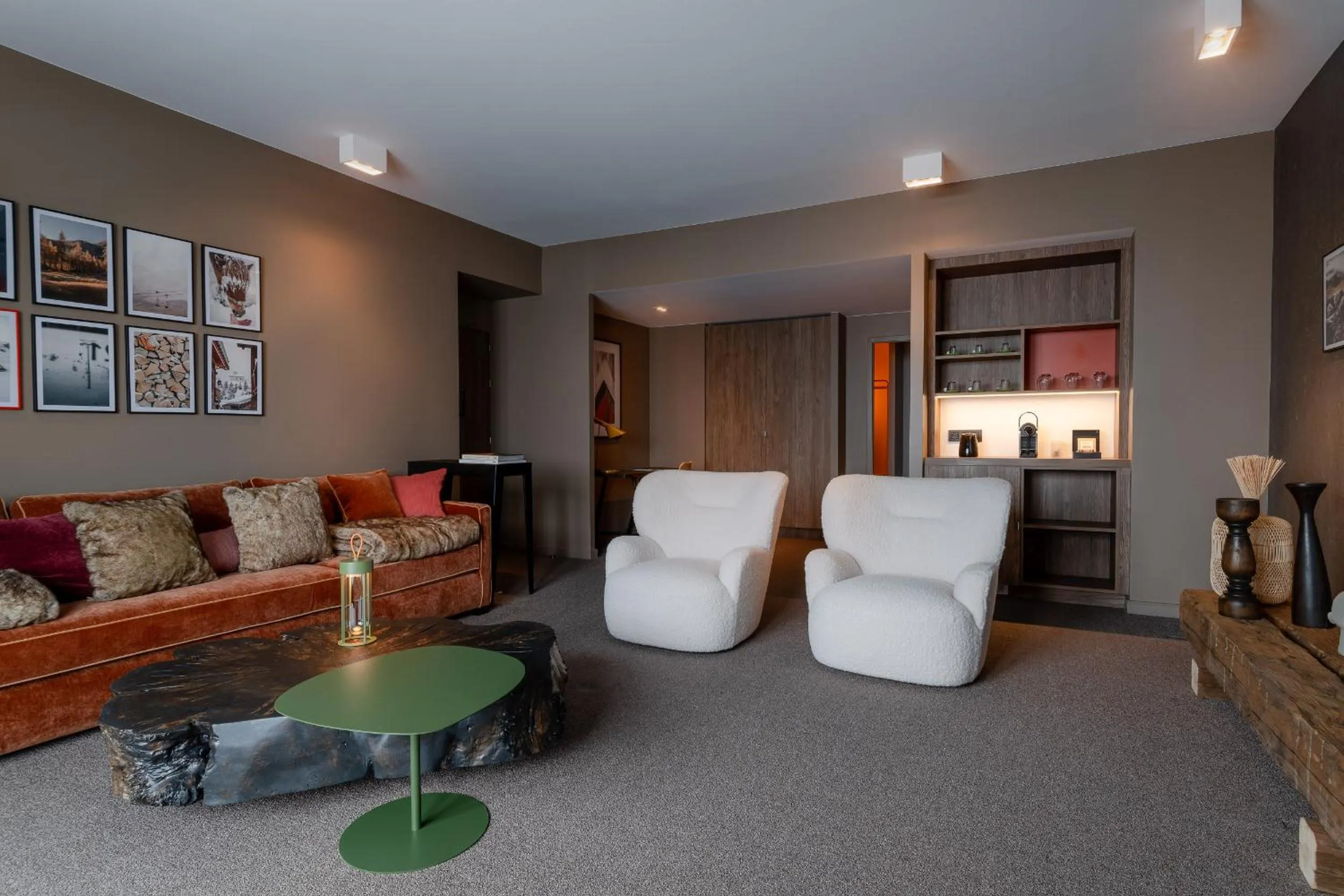 Seating area in ILY Hotels & Spa La Rosiere