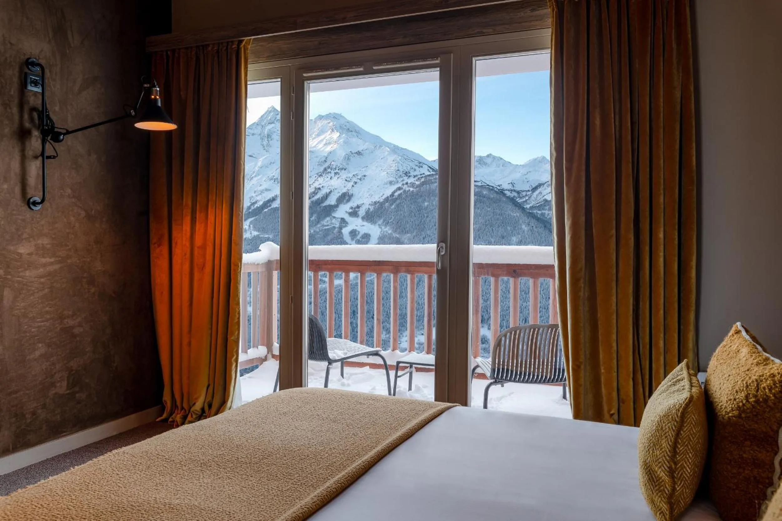 Winter, Bed in ILY Hotels & Spa La Rosiere