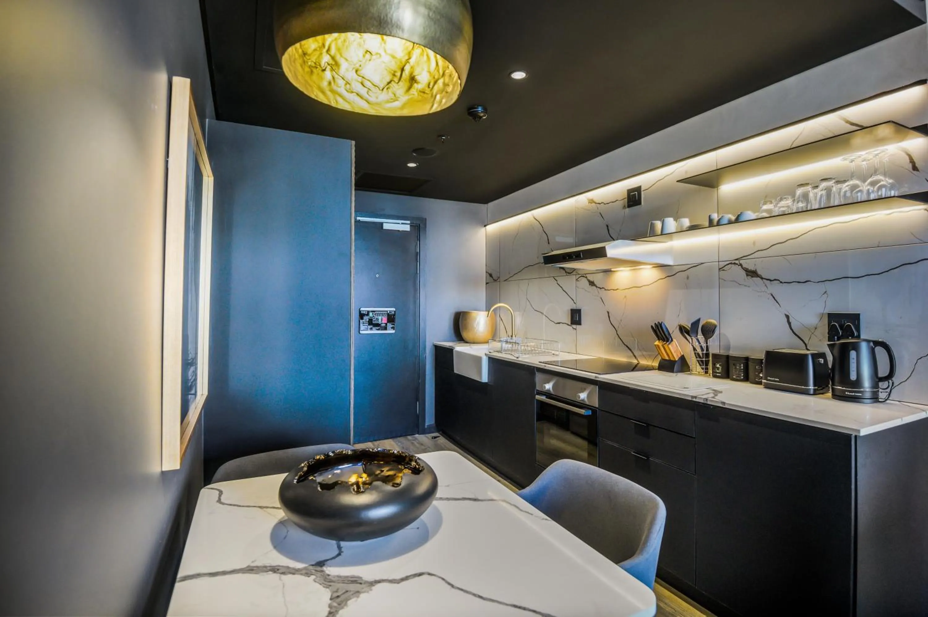 Coffee/tea facilities in The Capital Pearls Hotel