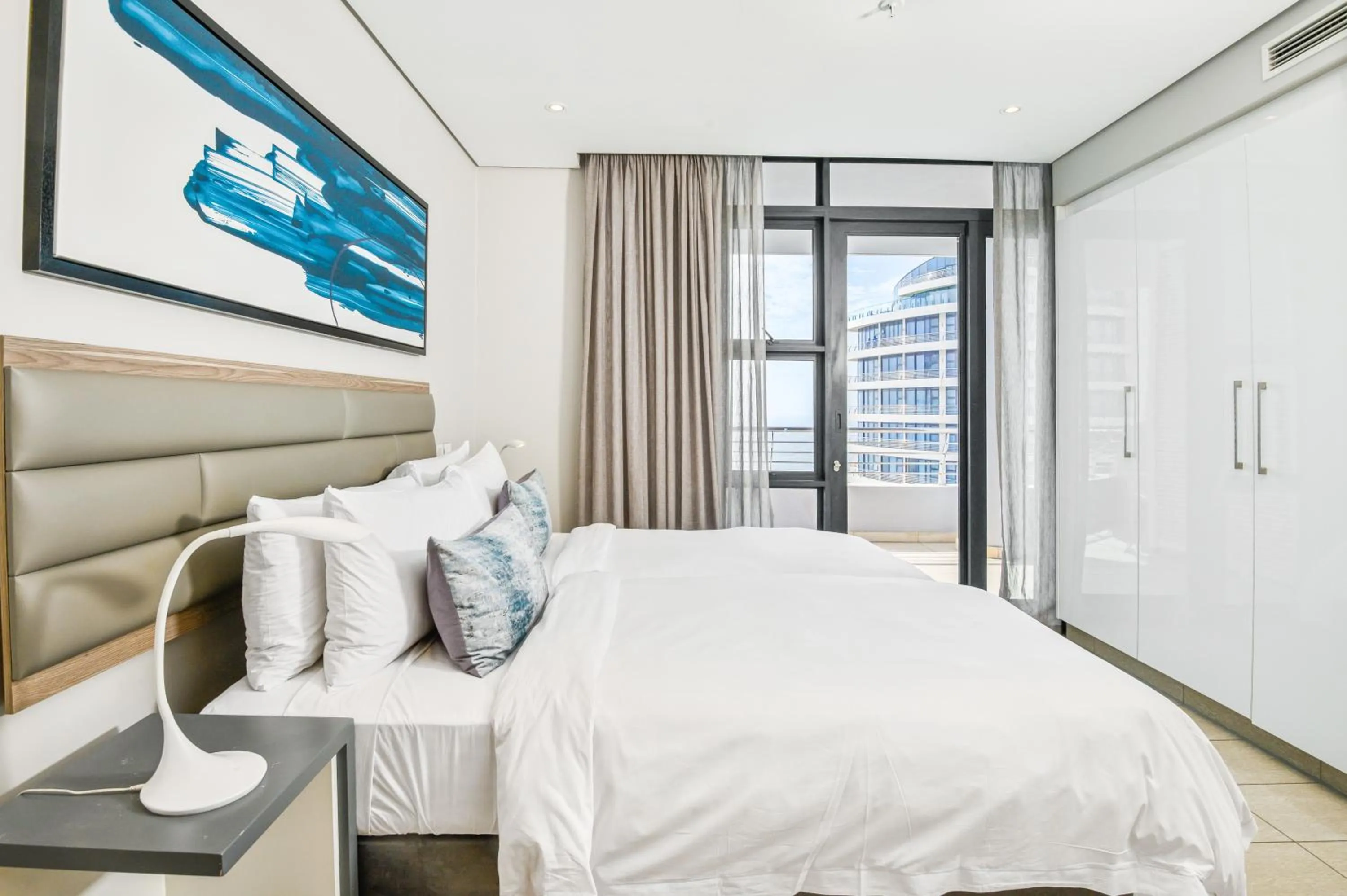 Bedroom, Bed in The Capital Pearls Hotel