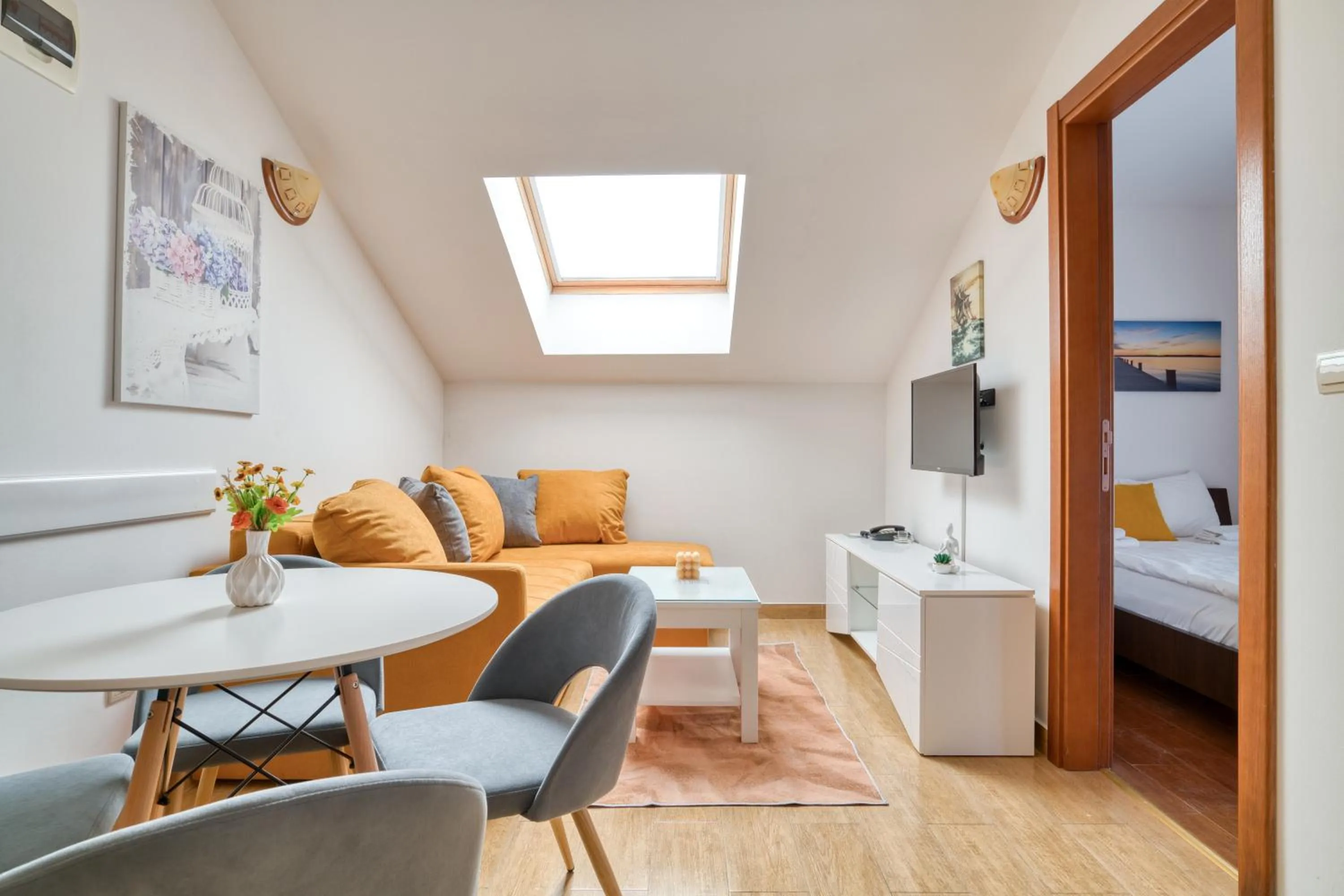 Living room, Bed in Garni Hotel Milica