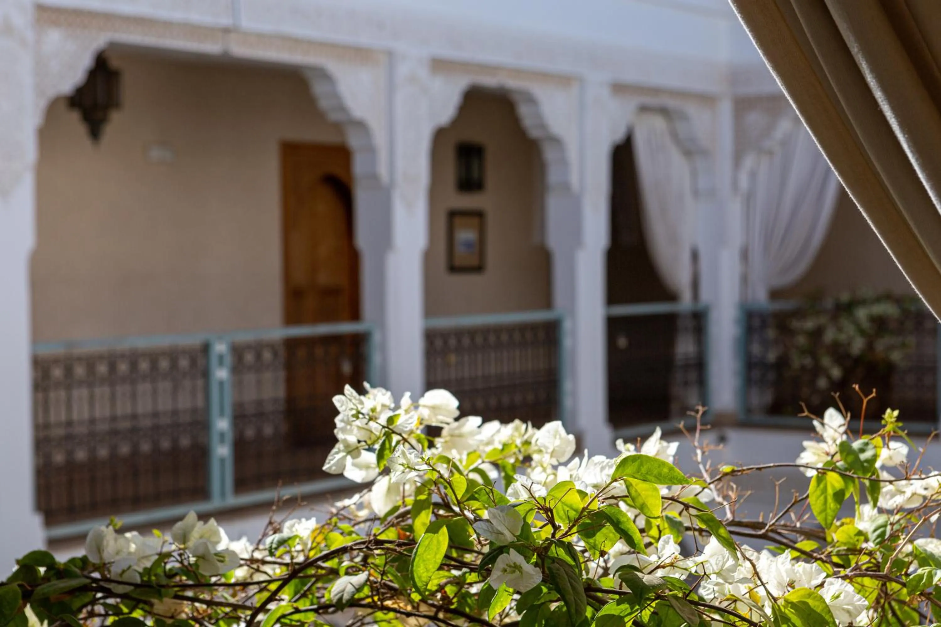 Property building in Le Riad Villa Blanche