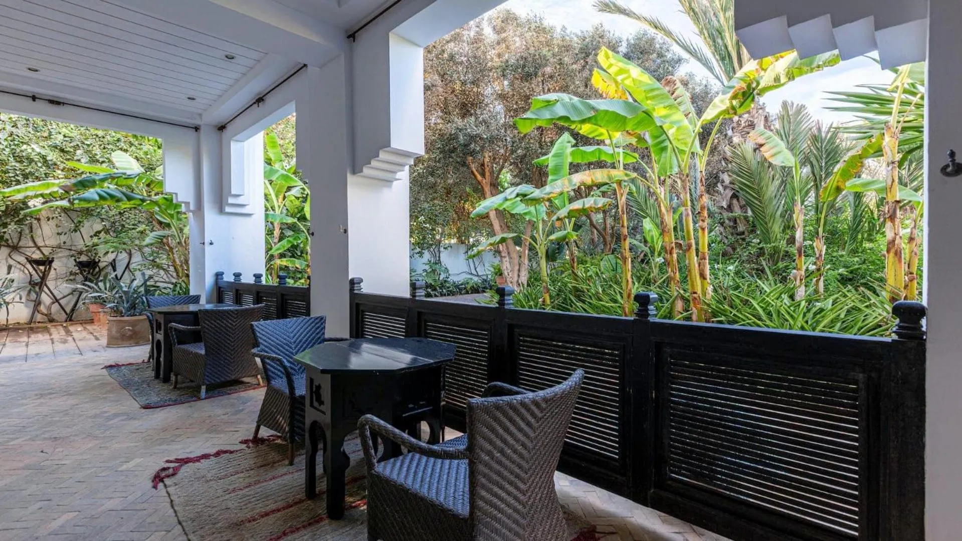 Garden in Le Riad Villa Blanche