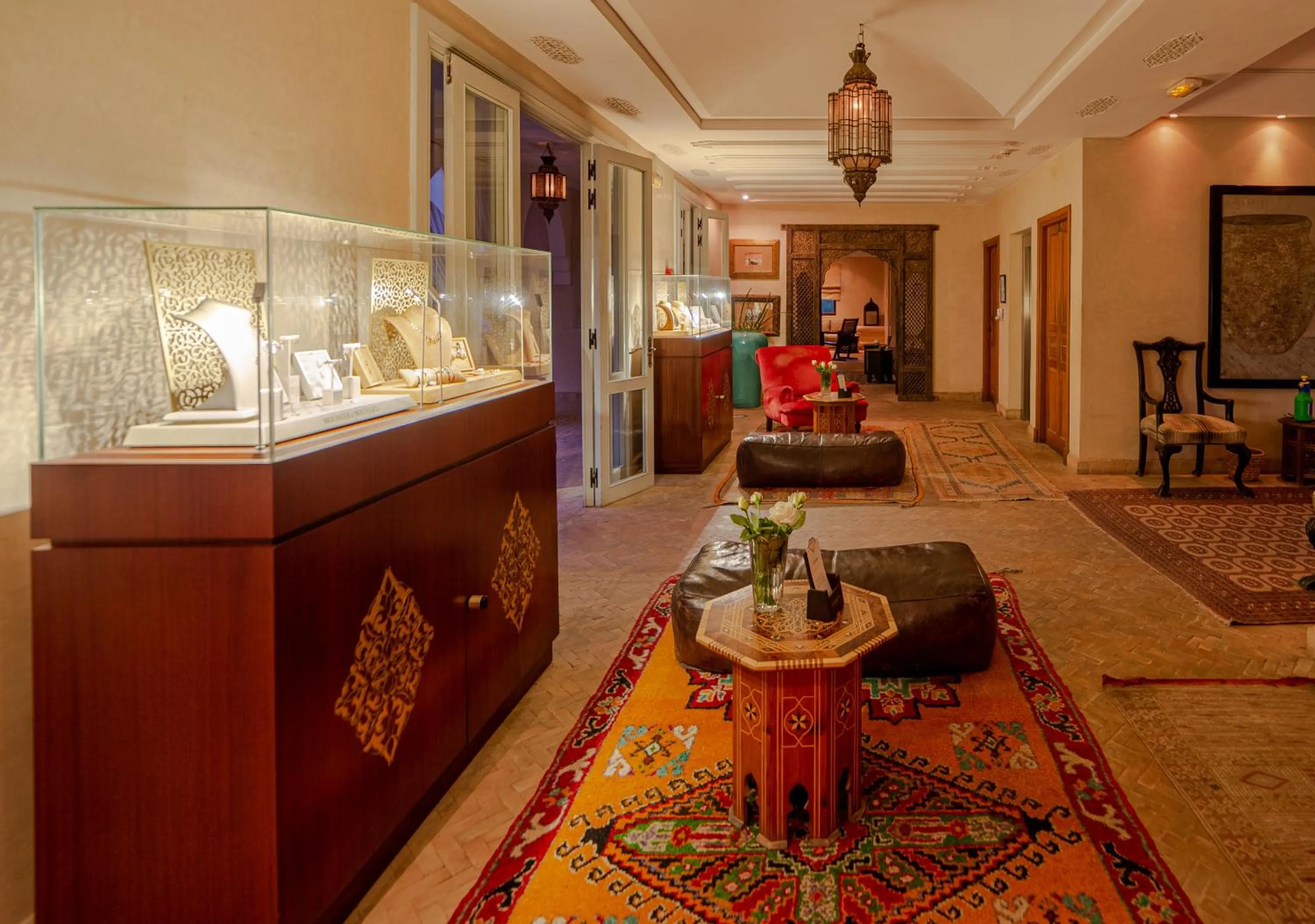 Property building in Le Riad Villa Blanche
