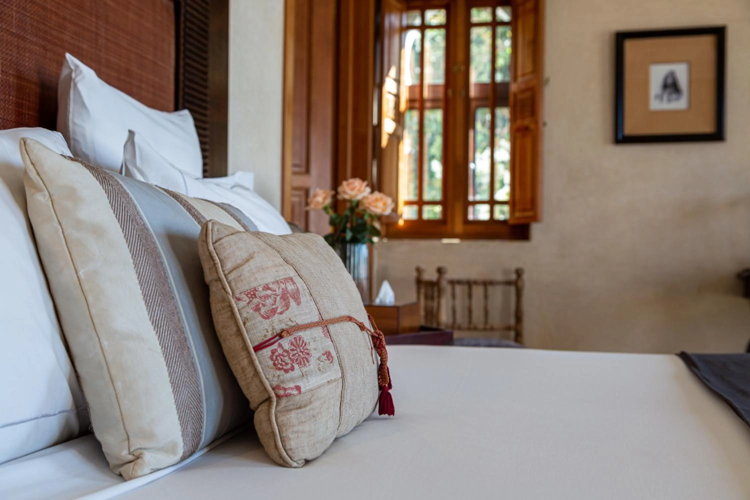 Bed in Le Riad Villa Blanche