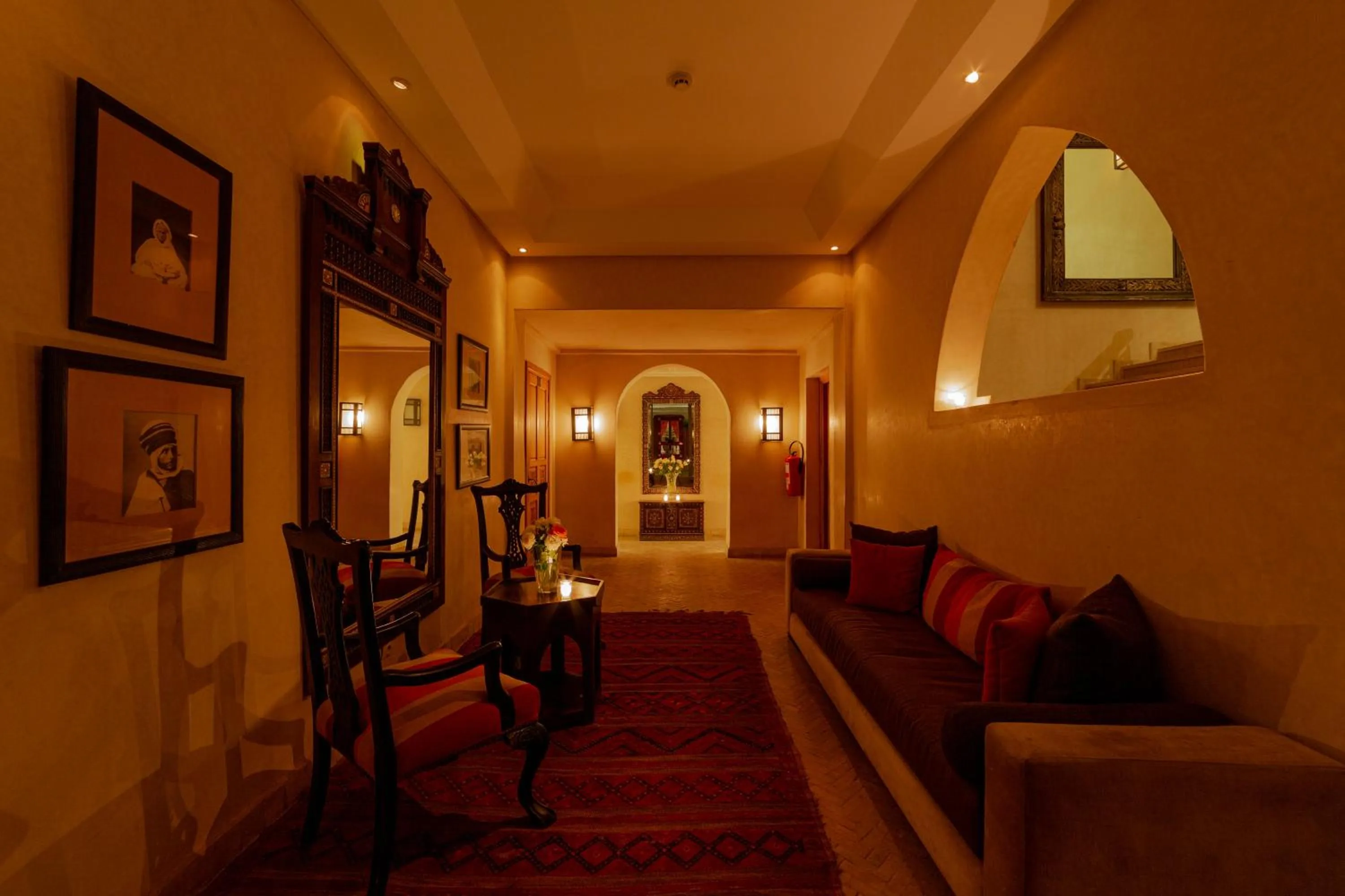 Property building in Le Riad Villa Blanche