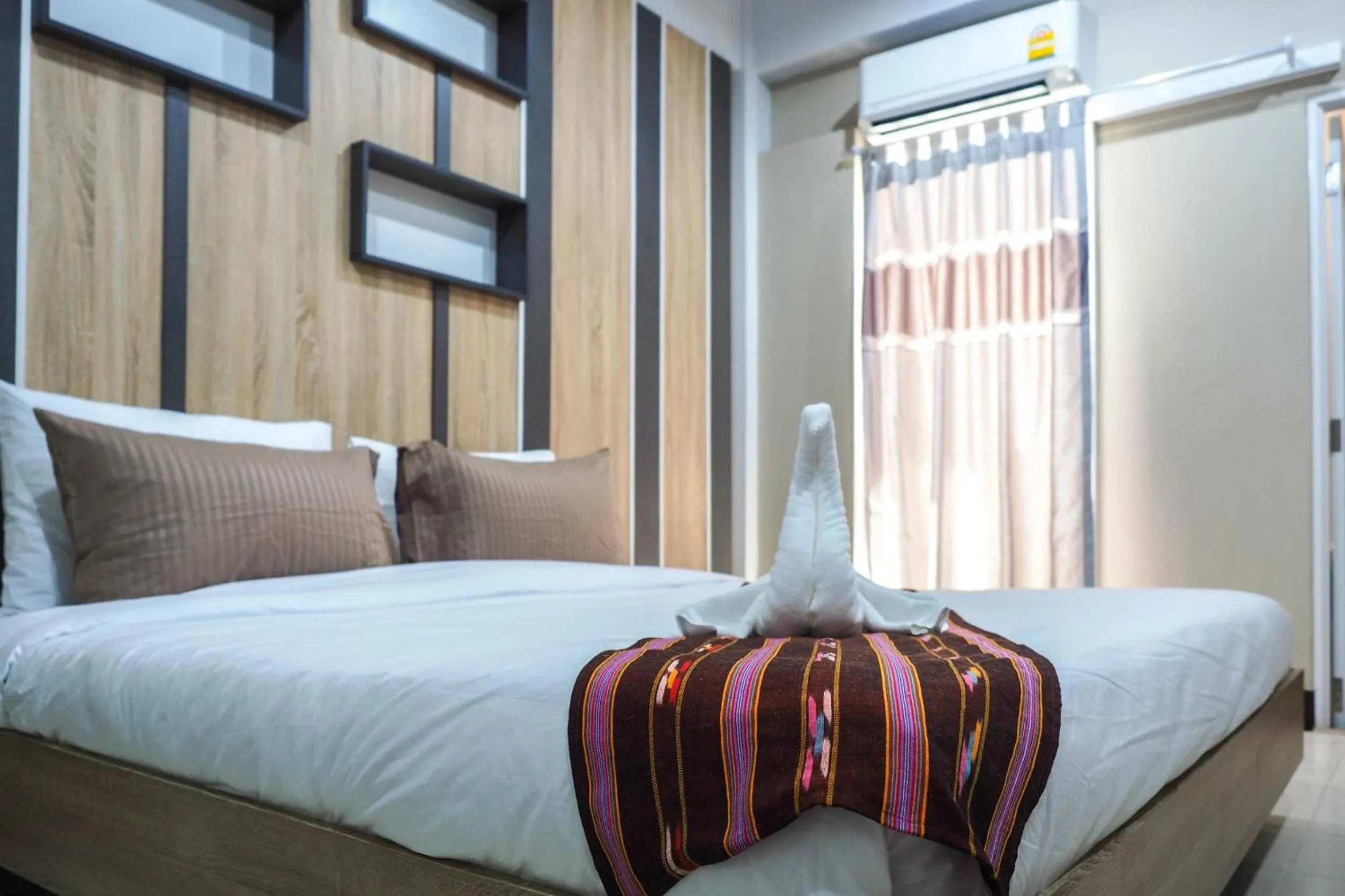 Bedroom, Bed in Supreme Place SHA Plus