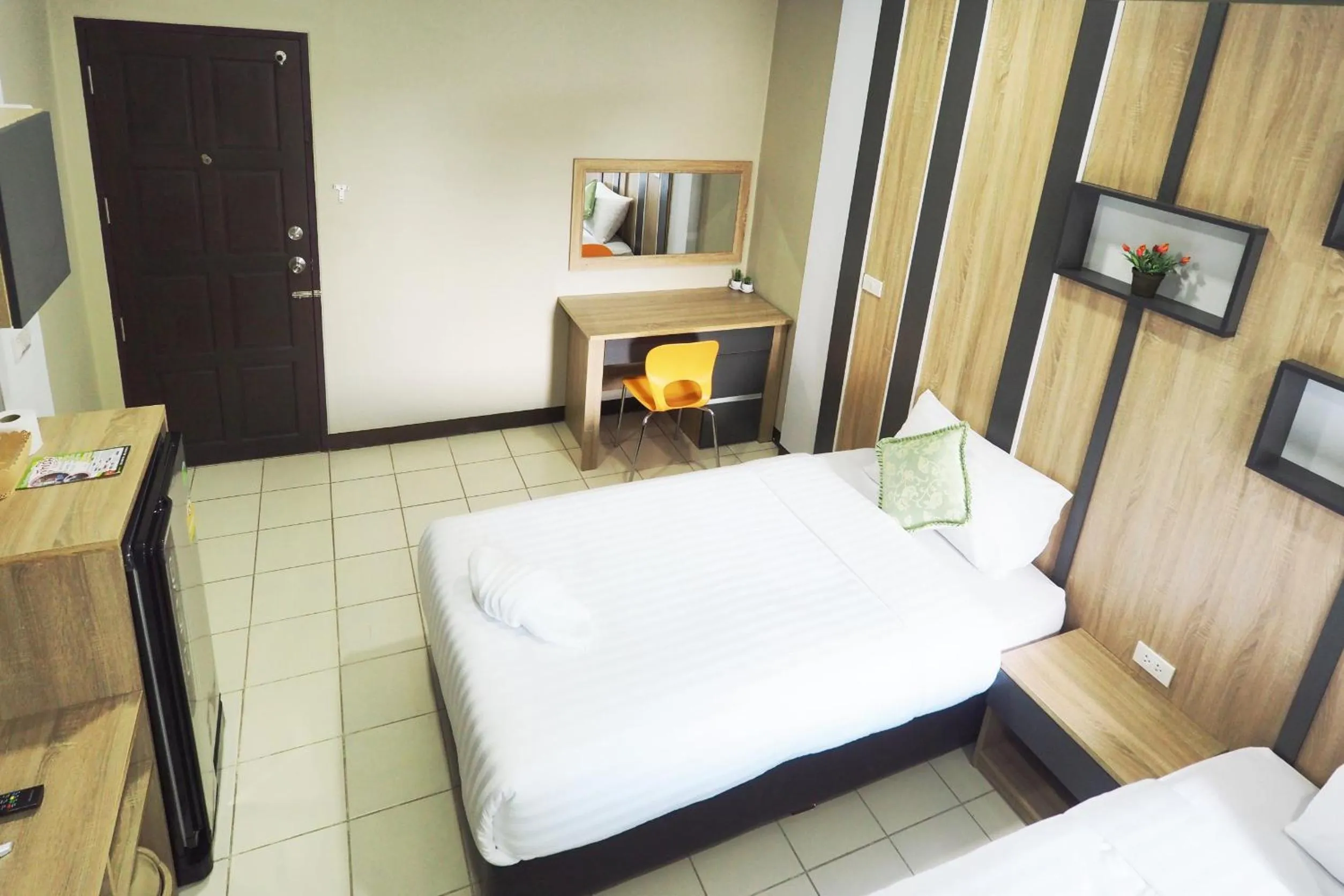 Bedroom, Bed in Supreme Place SHA Plus