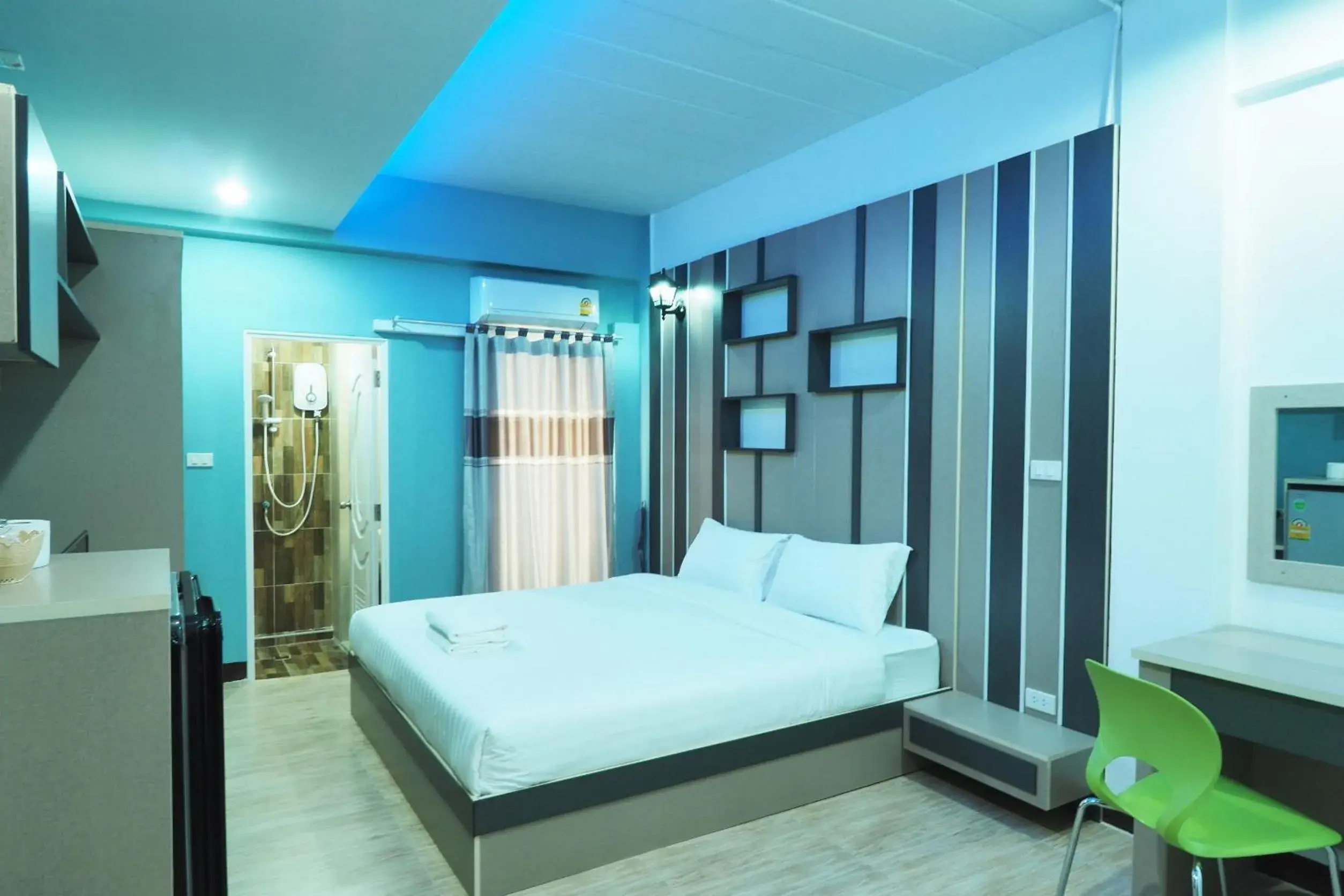 Photo of the whole room, Bed in Supreme Place SHA Plus Photo of the whole room, Bed in Supreme Place SHA Plus