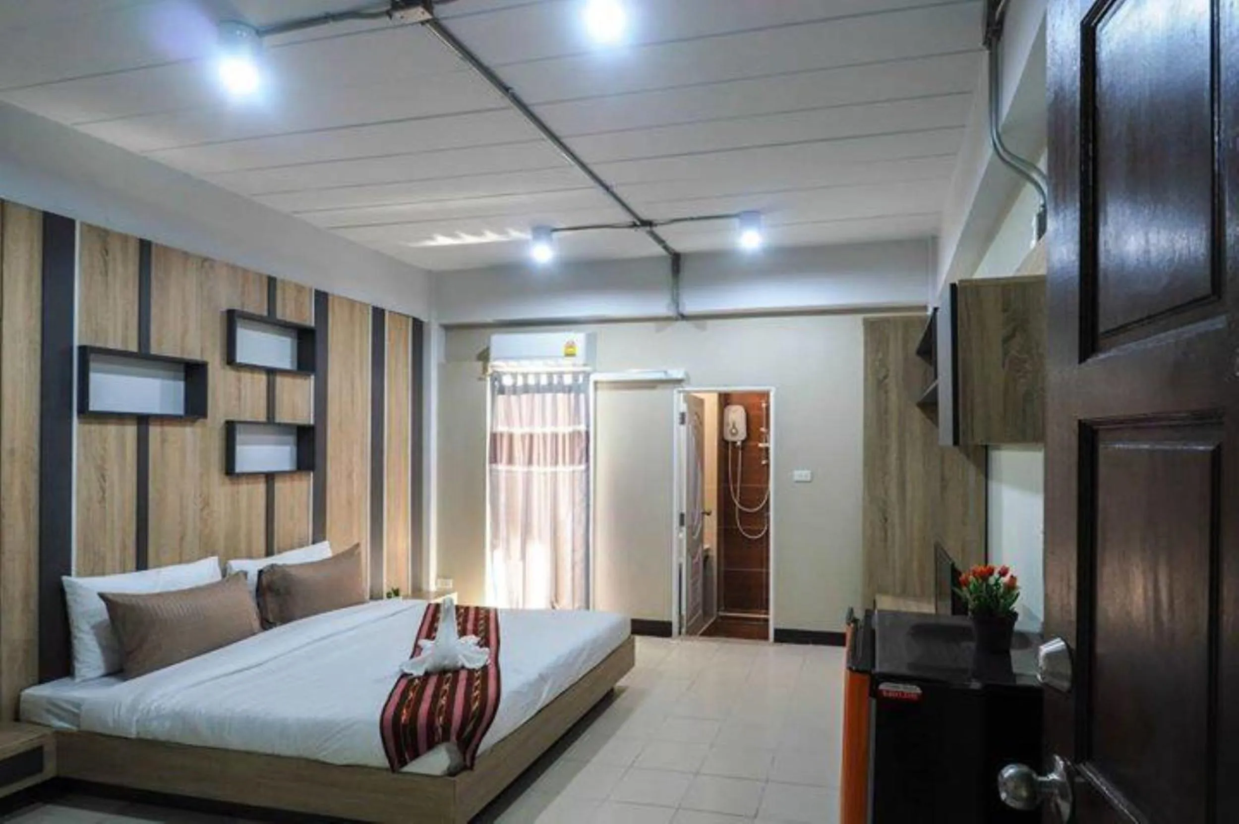 Bedroom, Bed in Supreme Place SHA Plus