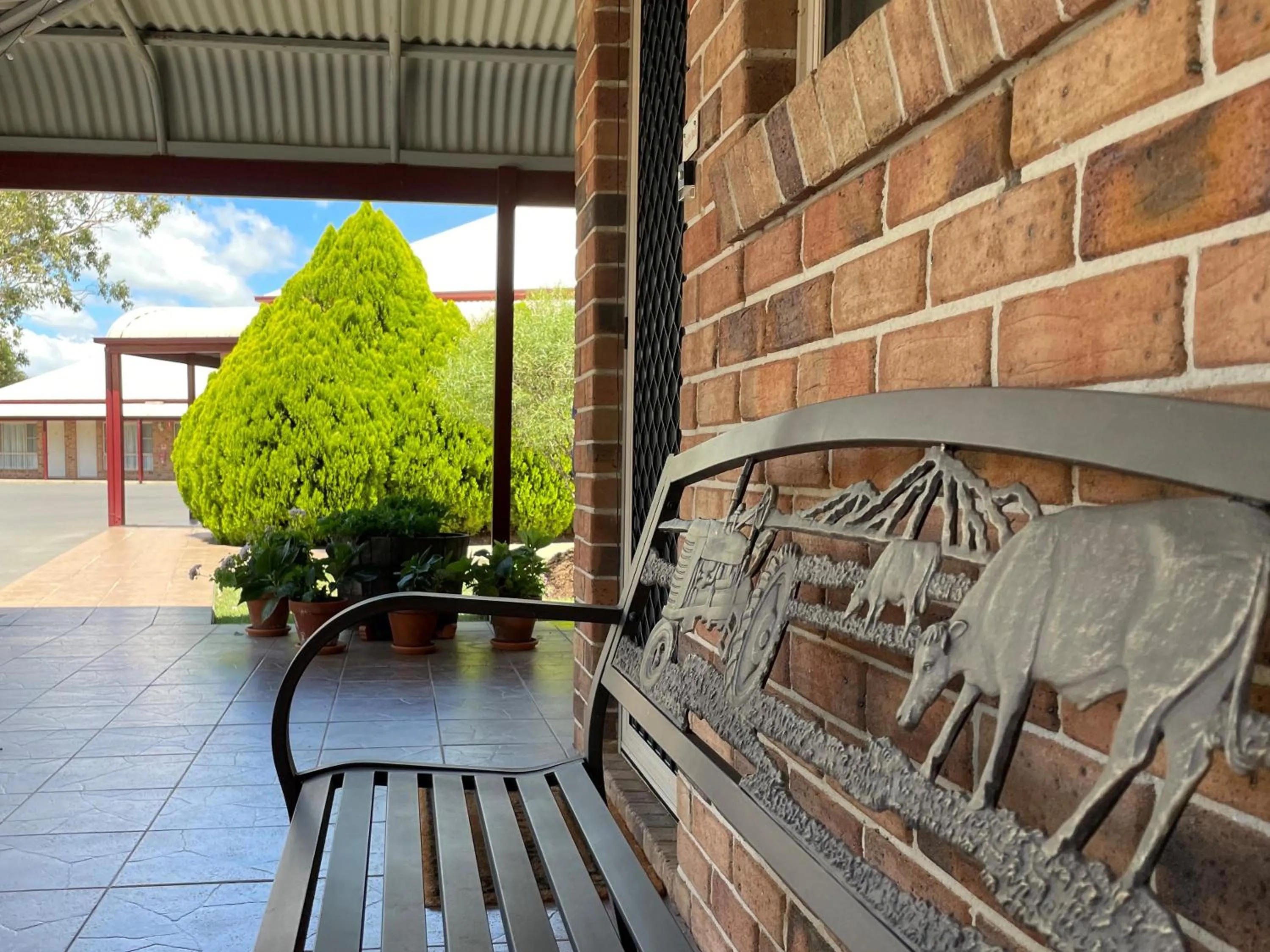 Property building in Crows Nest Motel