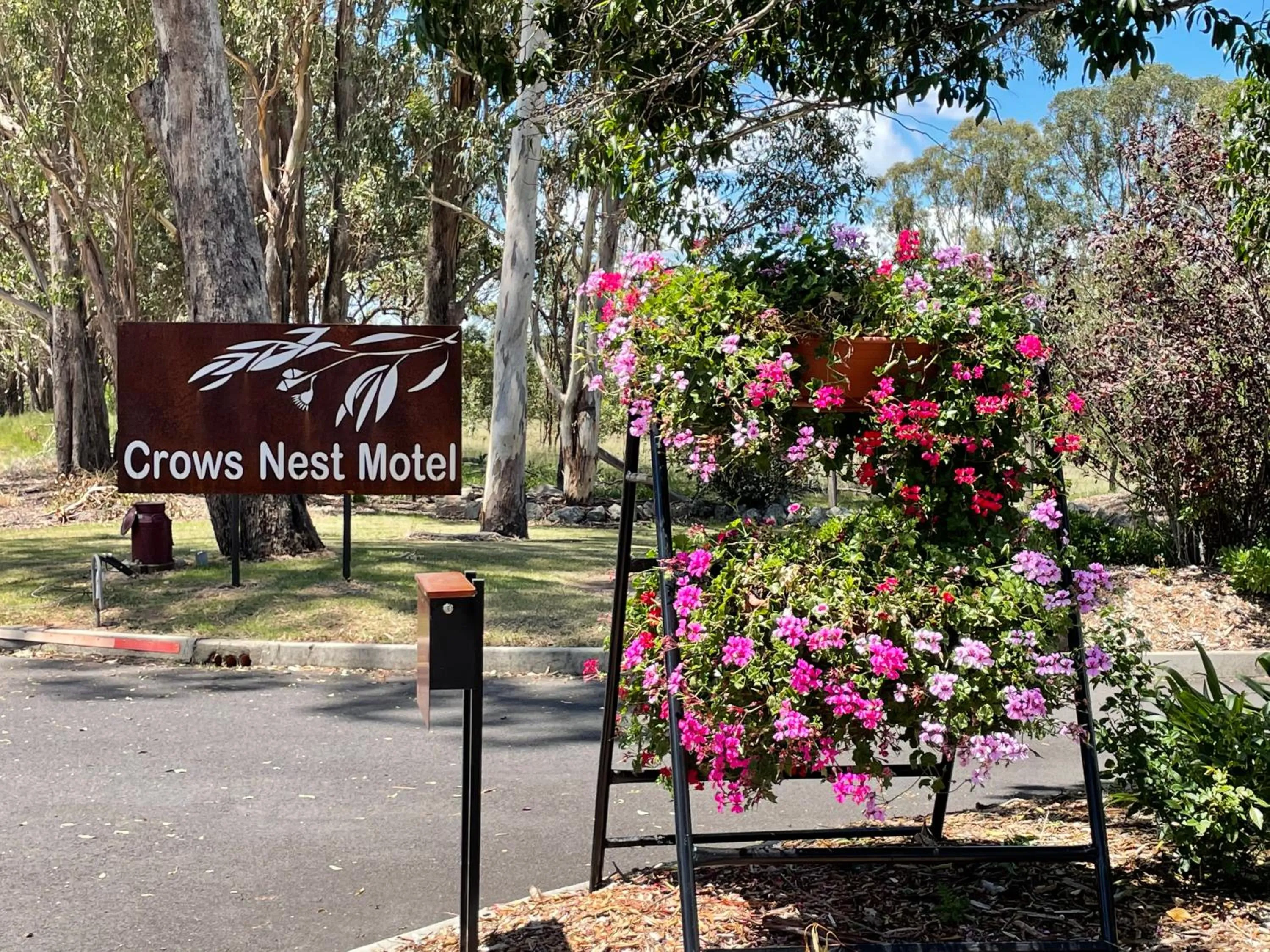 Property logo or sign in Crows Nest Motel