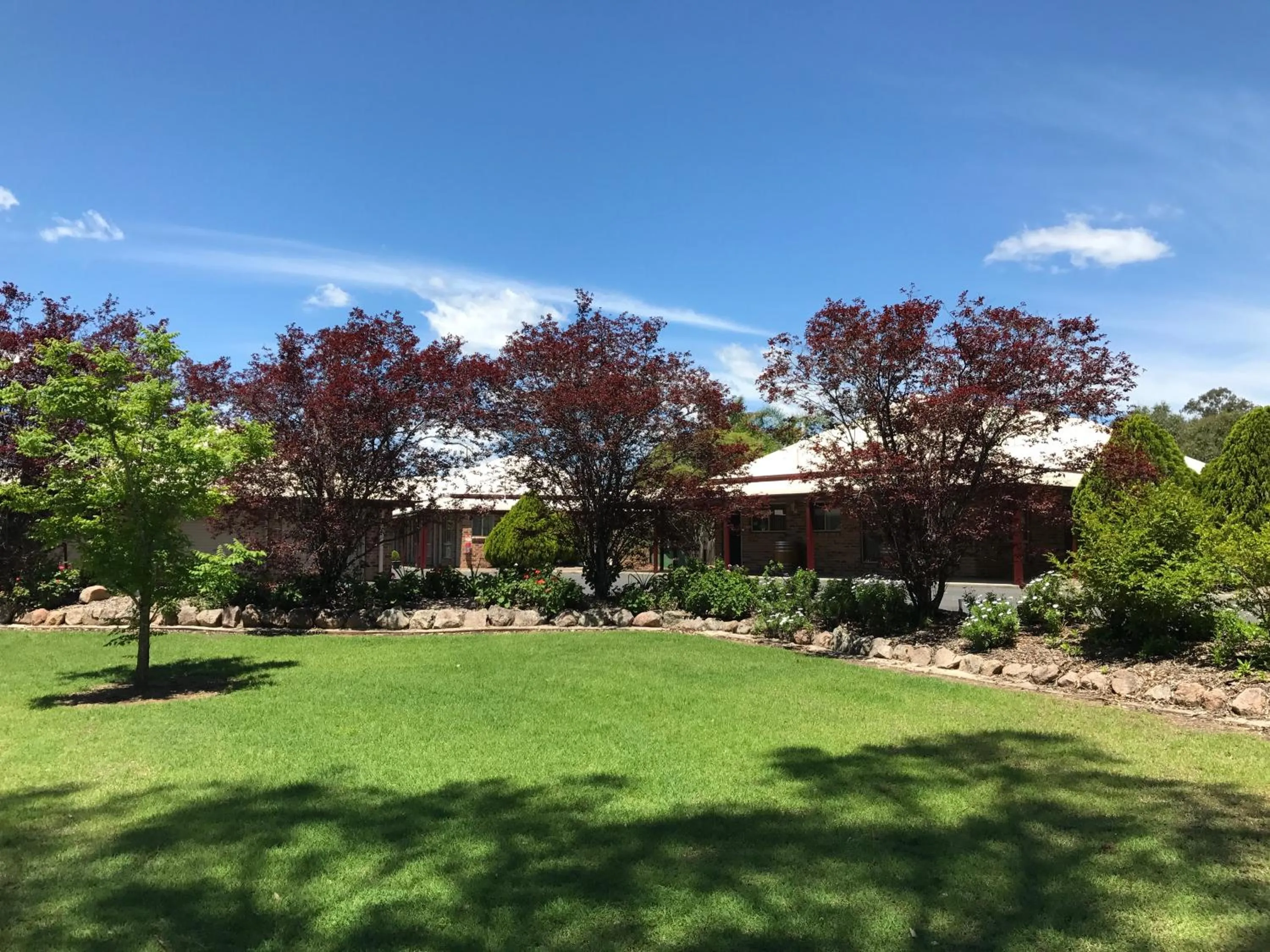 Garden in Crows Nest Motel