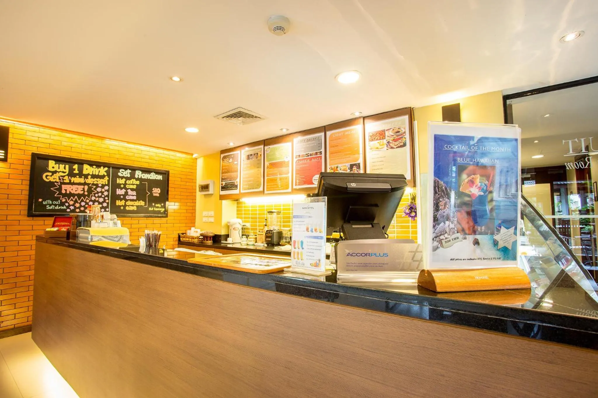 Food and drinks in Novotel Rayong Rim Pae Resort