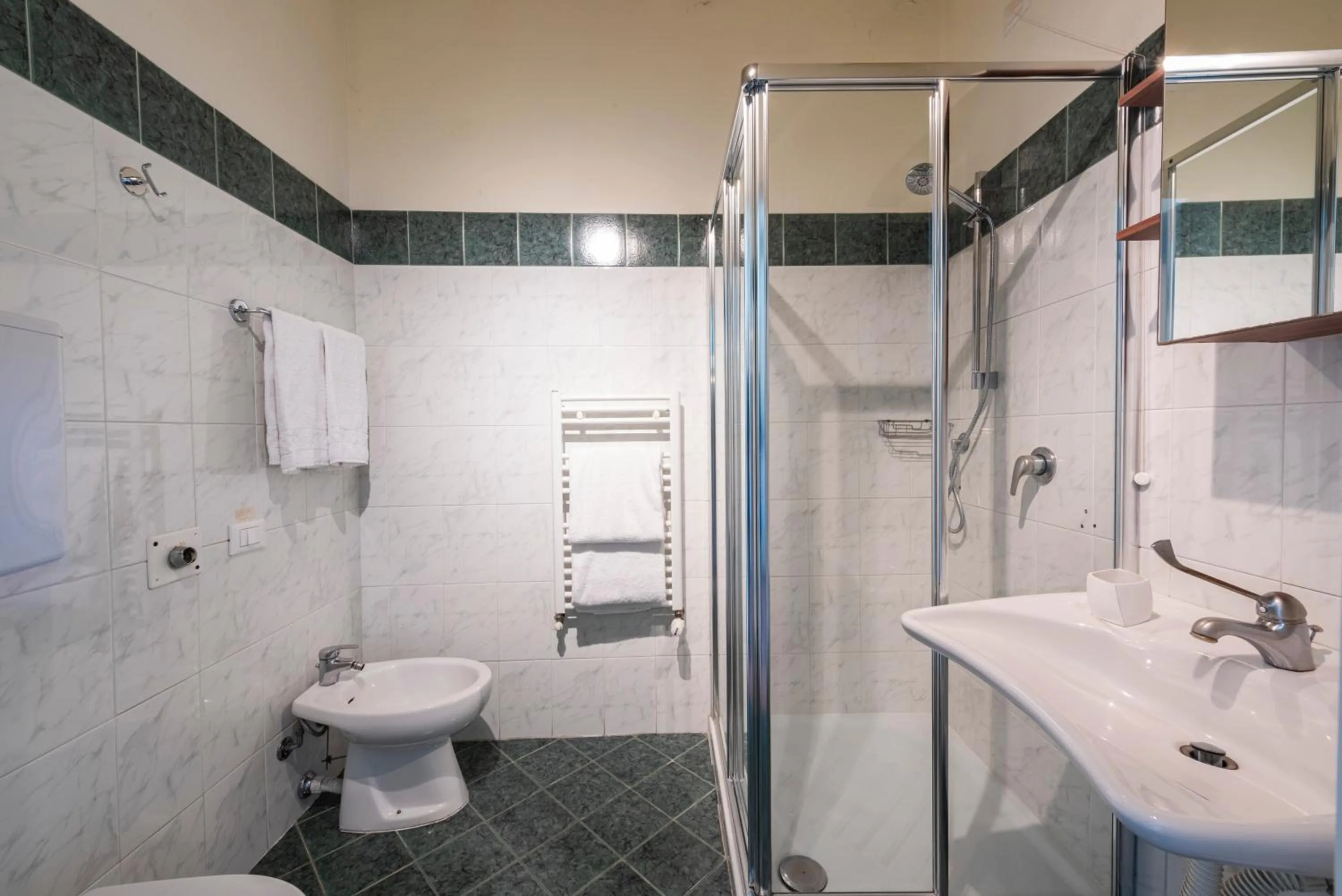 Shower in B&B Soggiorno Battistero