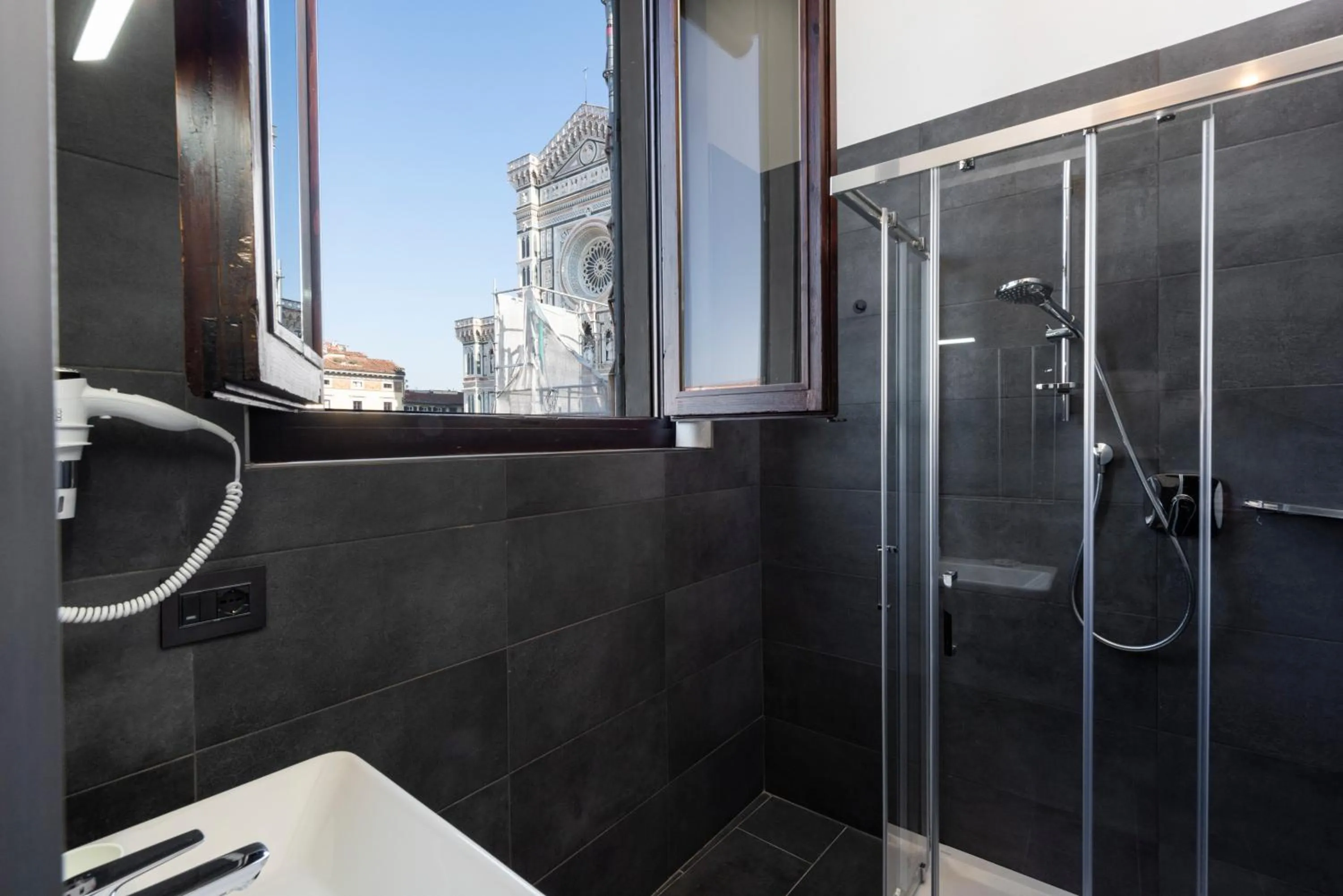 Shower in B&B Soggiorno Battistero