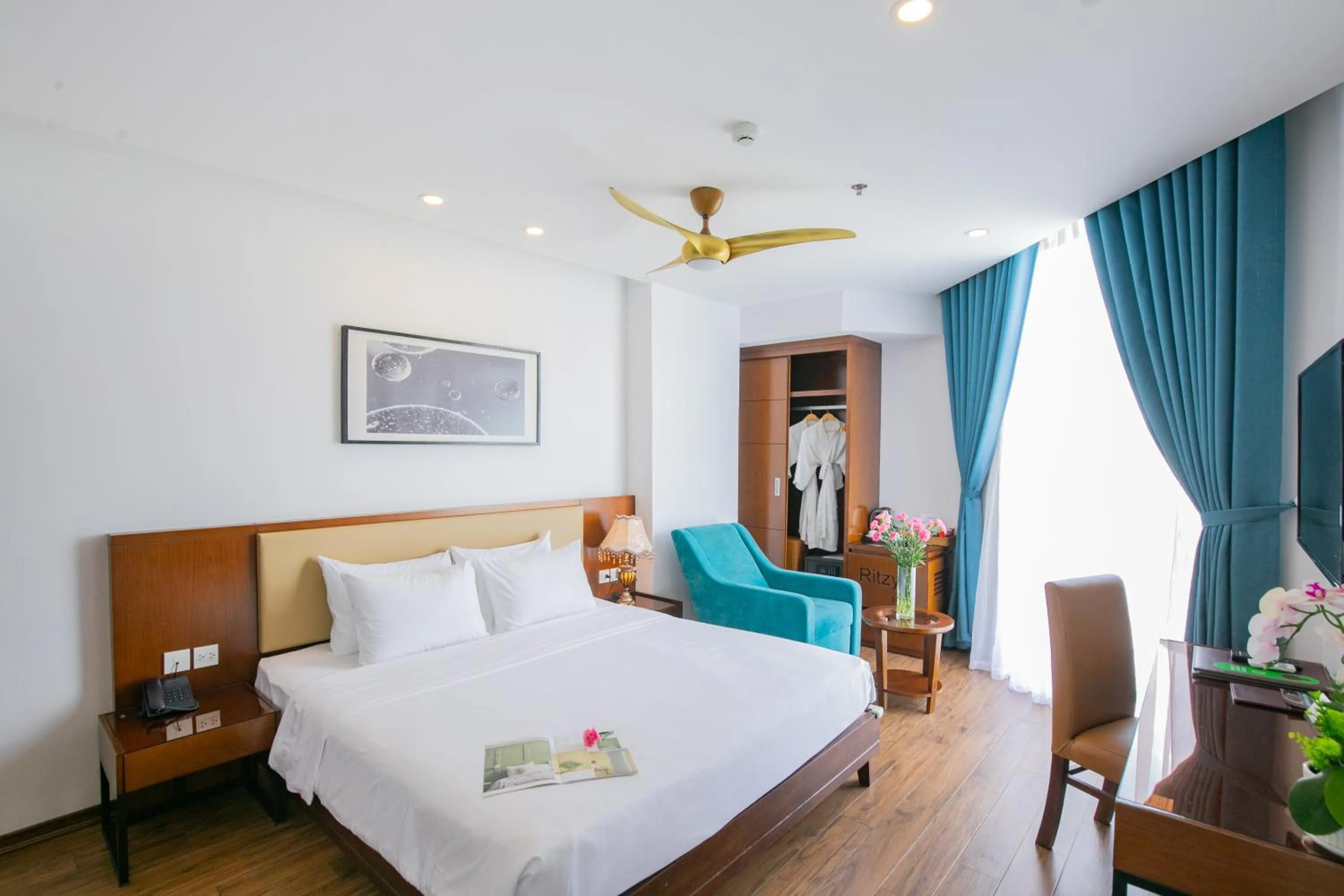 Bedroom, Bed in Ritzy Boutique Hotel Da Nang Beach