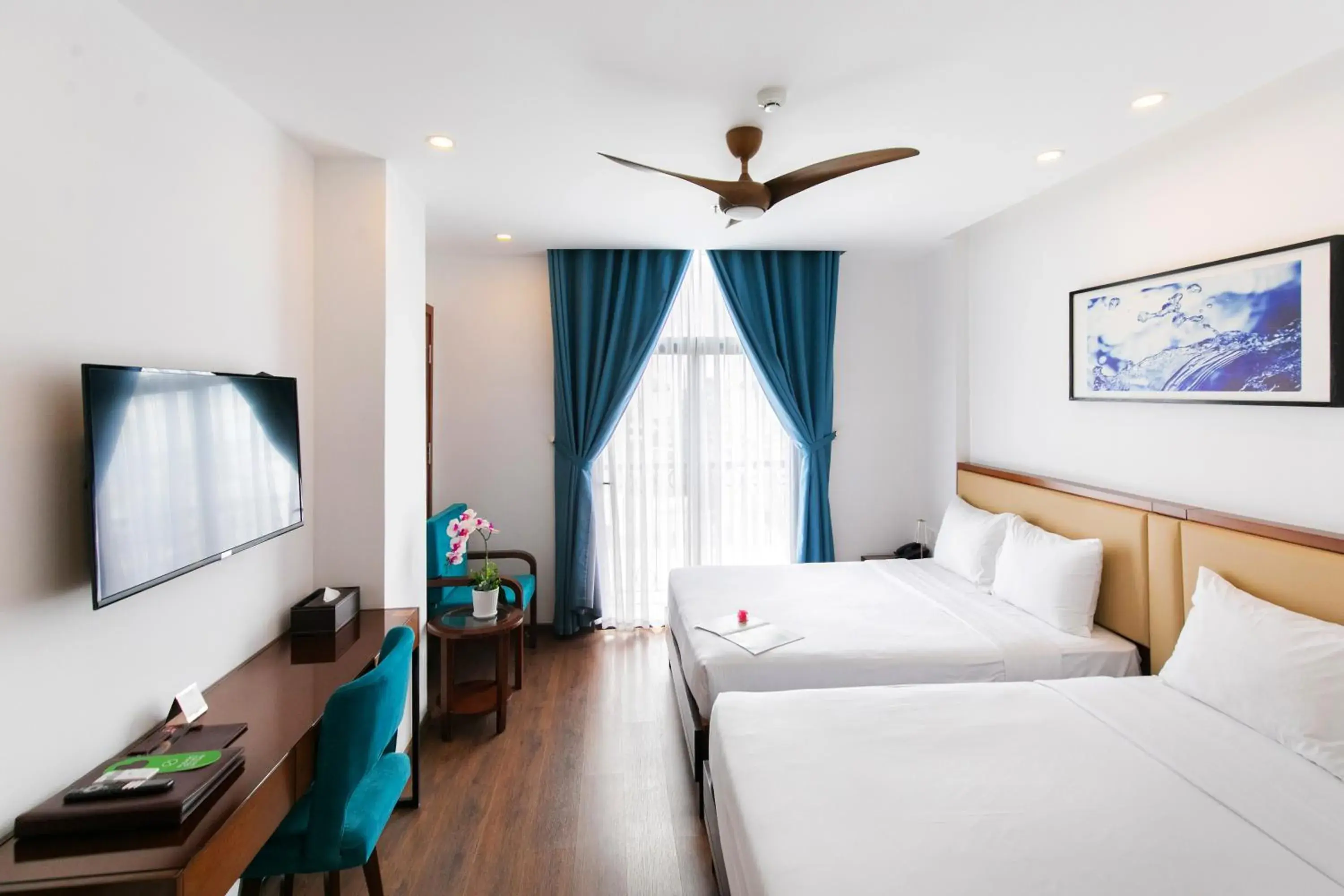 Deluxe Twin Room in Ritzy Boutique Hotel Da Nang Beach Deluxe Twin Room in Ritzy Boutique Hotel Da Nang Beach