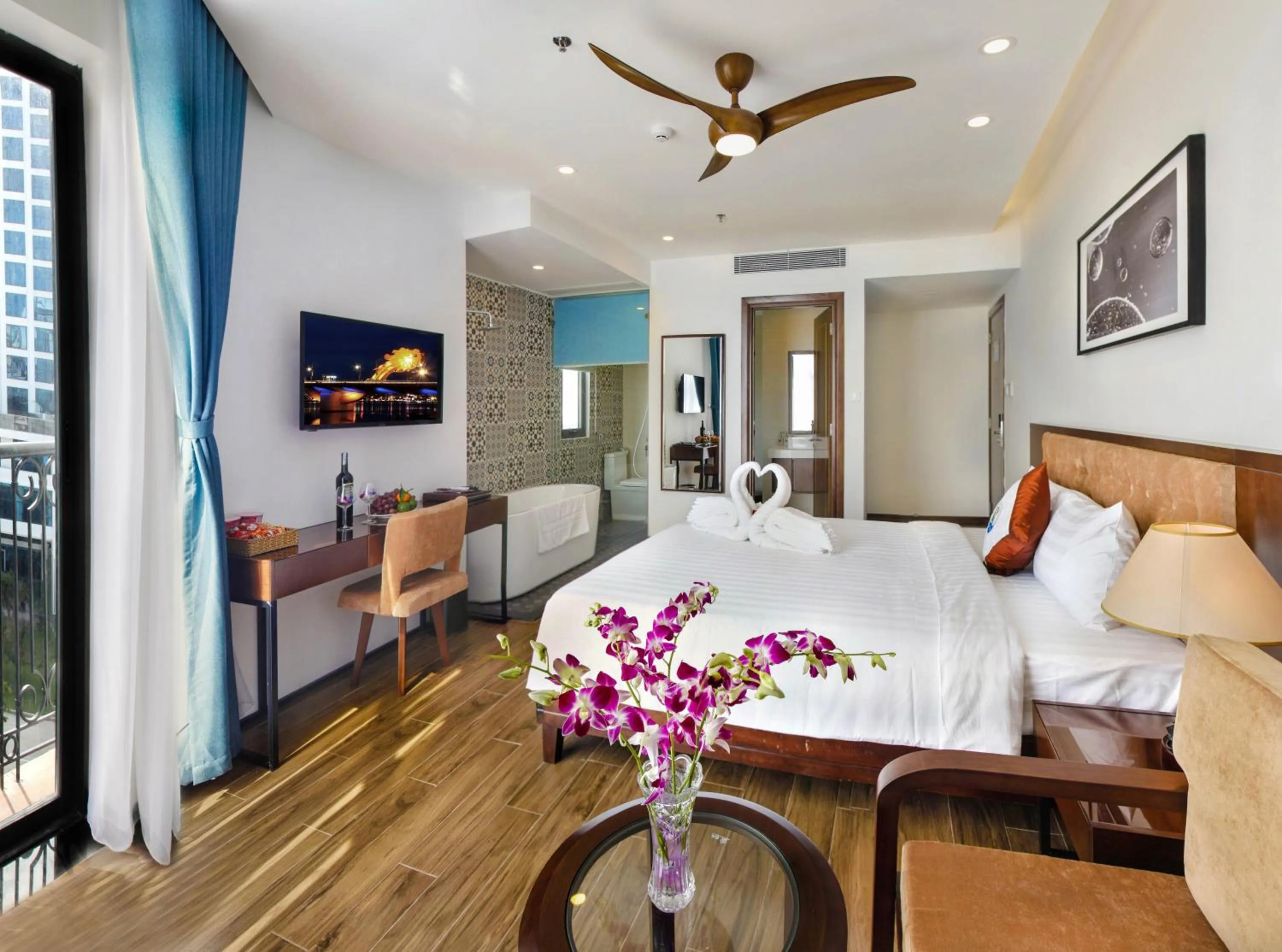 Photo of the whole room, Bed in Ritzy Boutique Hotel Da Nang Beach