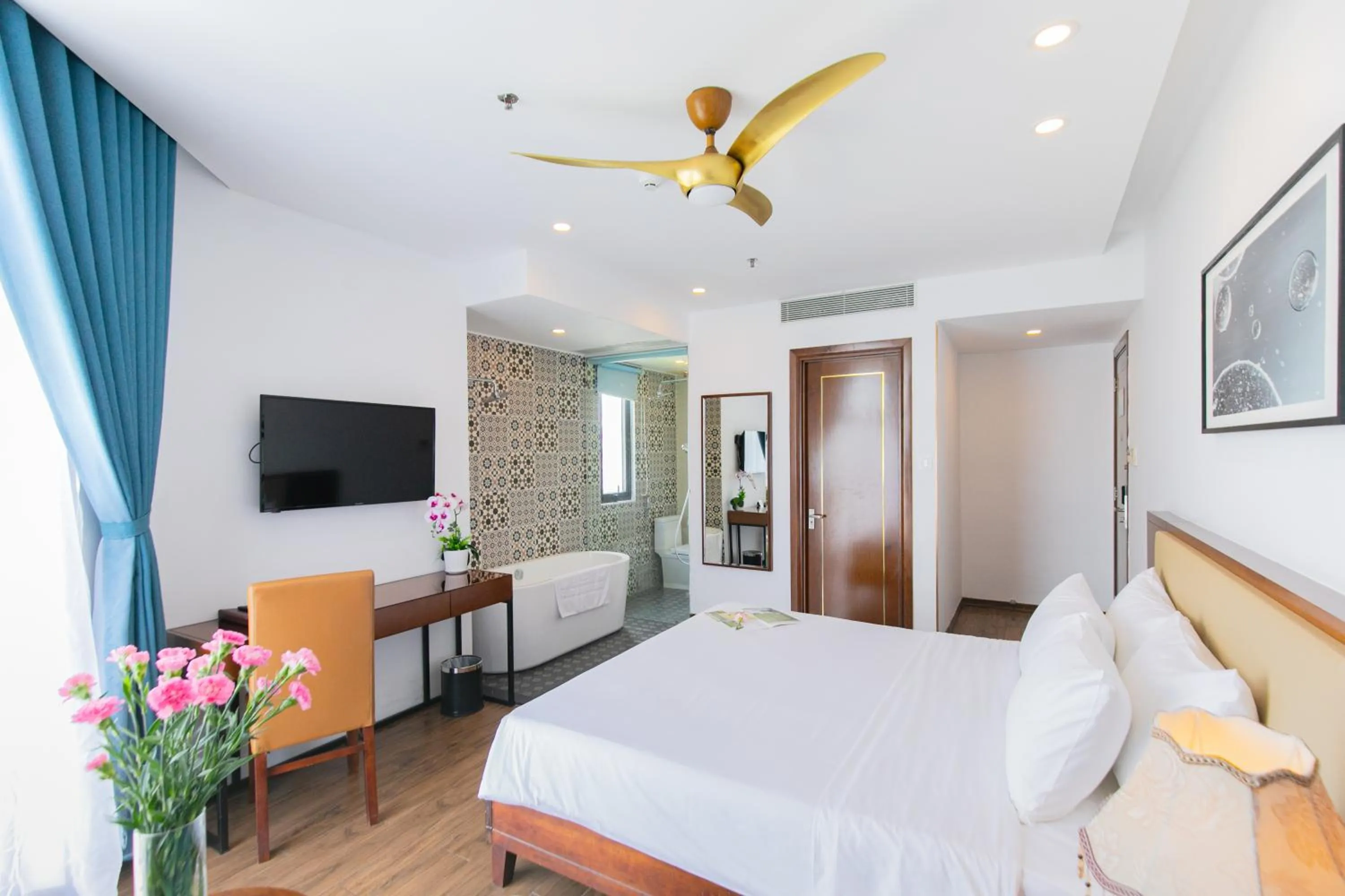 Bedroom, Bed in Ritzy Boutique Hotel Da Nang Beach