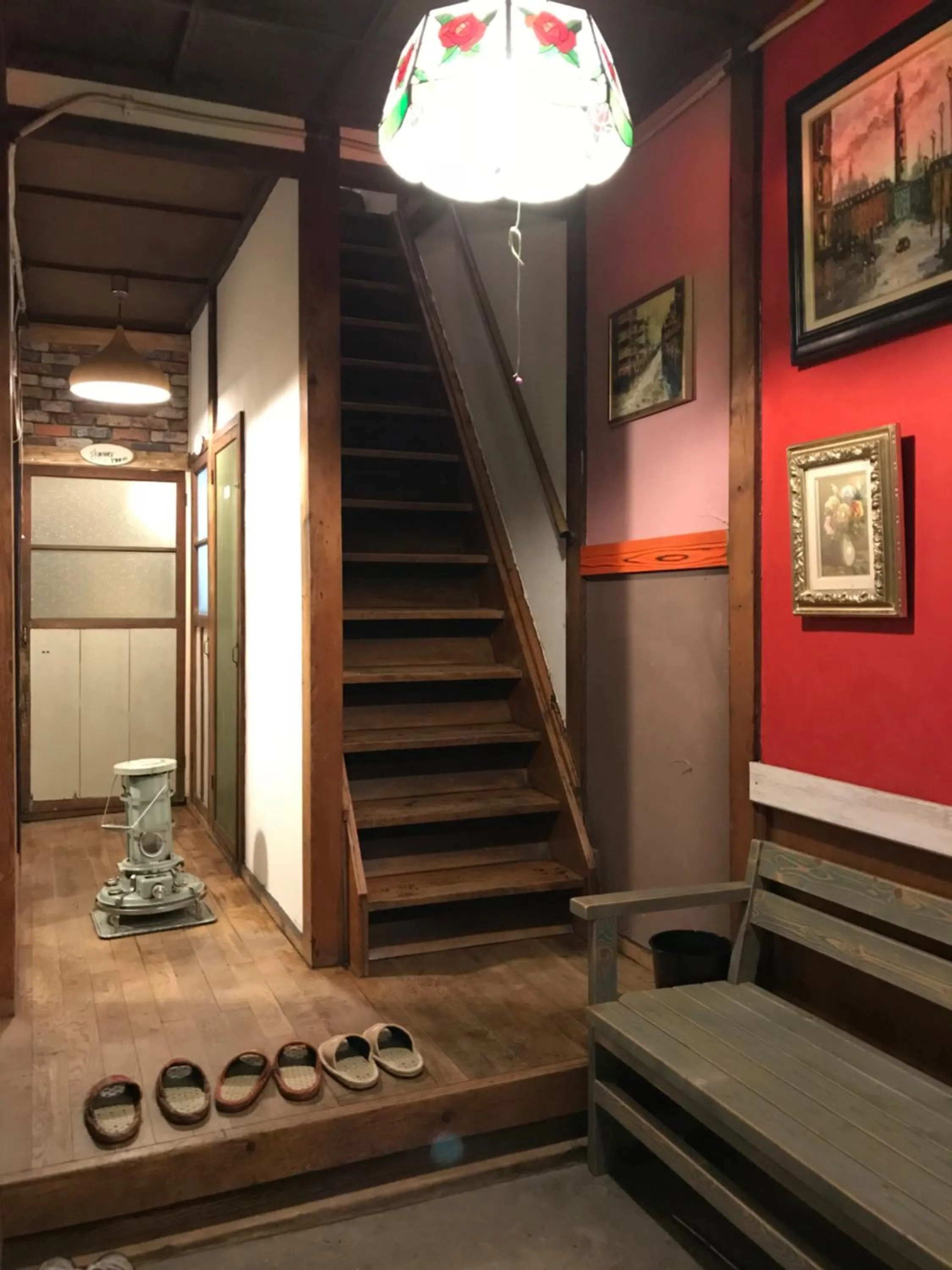 Facade/entrance in Shabby House