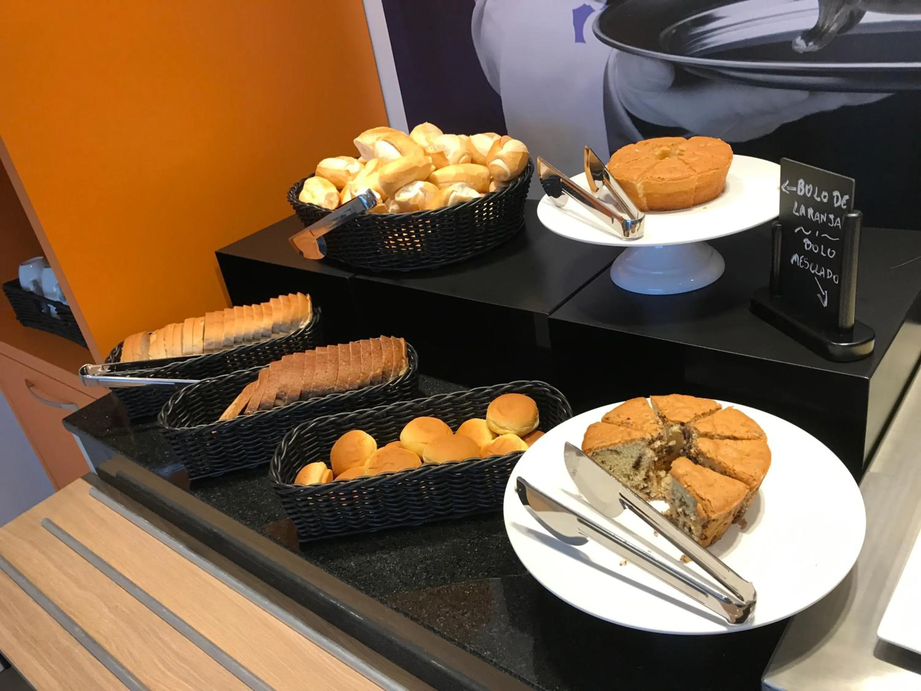 Food and drinks in ibis budget Muriae