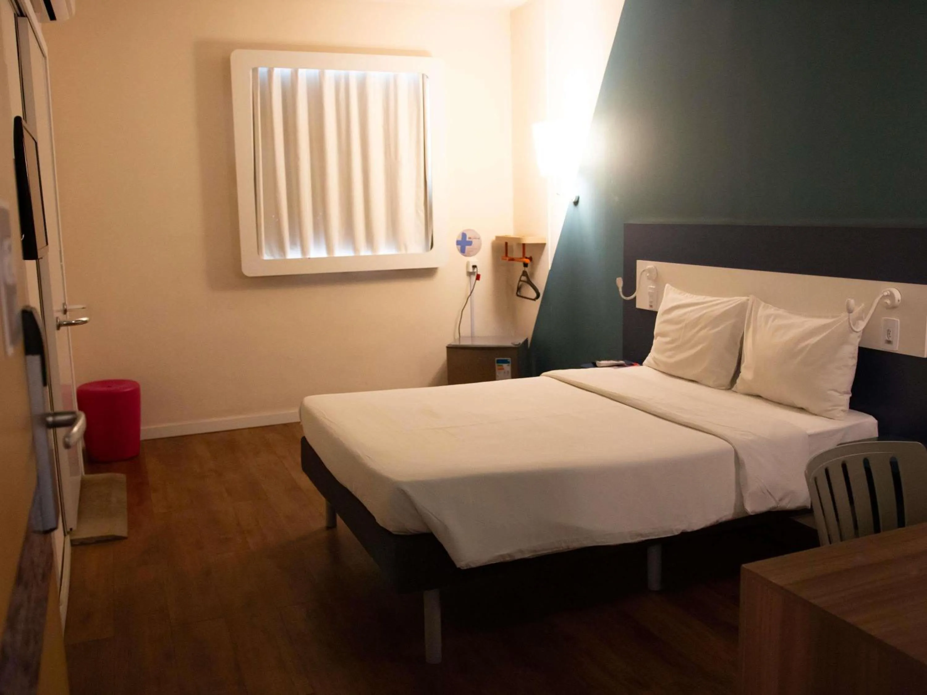 Business facilities, Bed in ibis budget Muriae