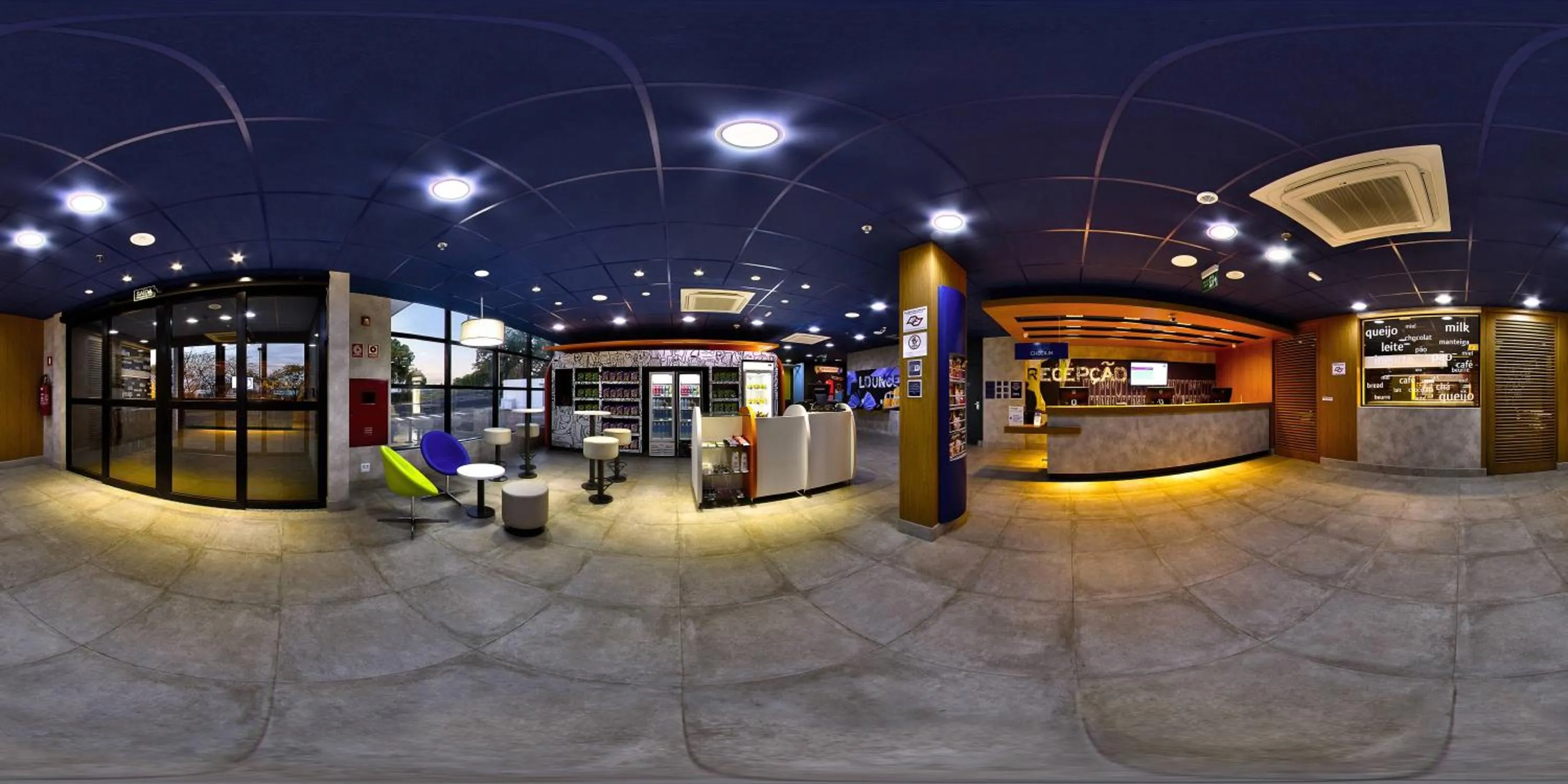 Lobby or reception in ibis budget Sao Jose do Rio Preto