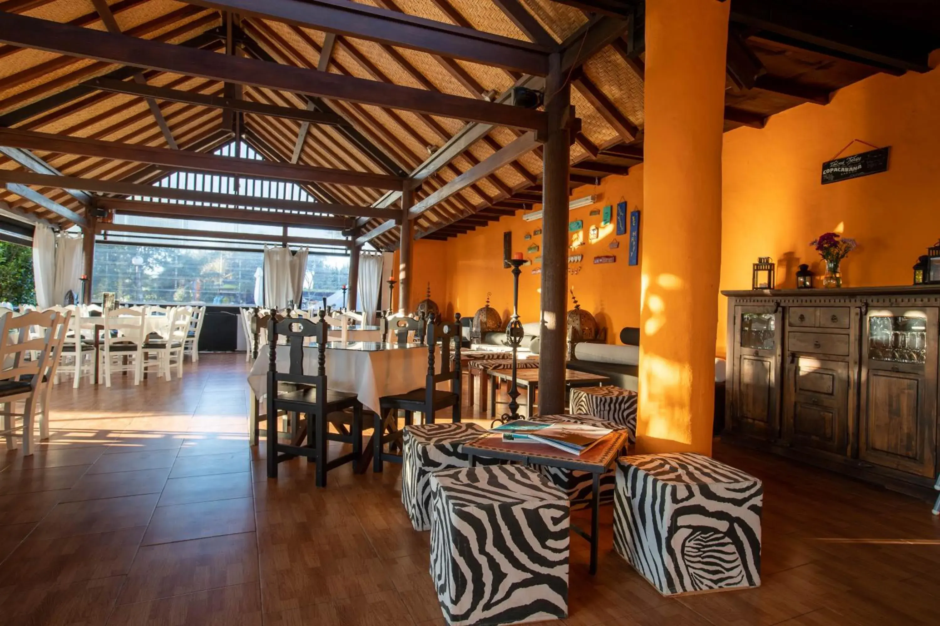 Restaurant/places to eat in Hotel Copacabana Tarifa Beach Restaurant/places to eat in Hotel Copacabana Tarifa Beach