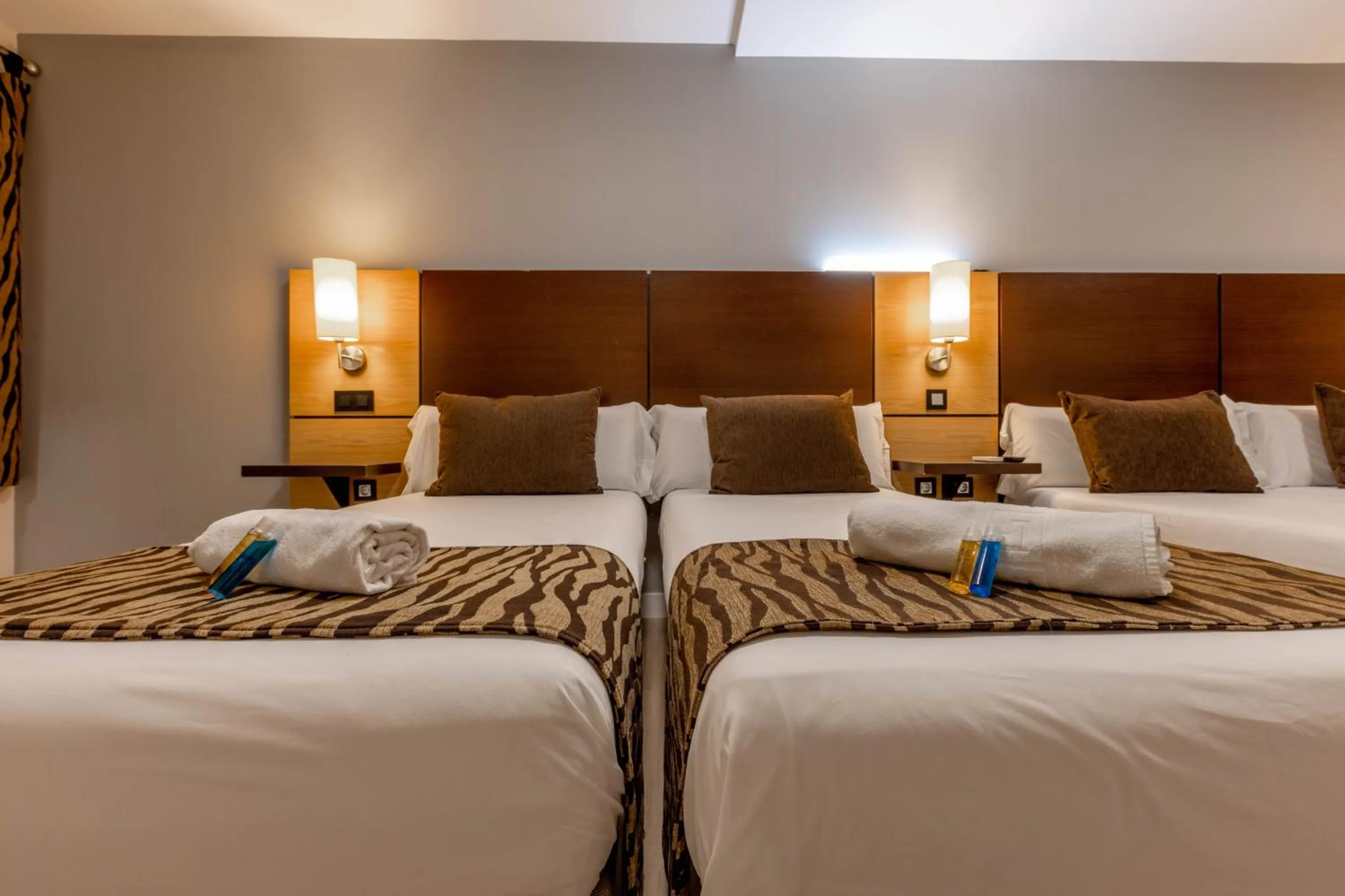 Bed in Hotel Copacabana Tarifa Beach