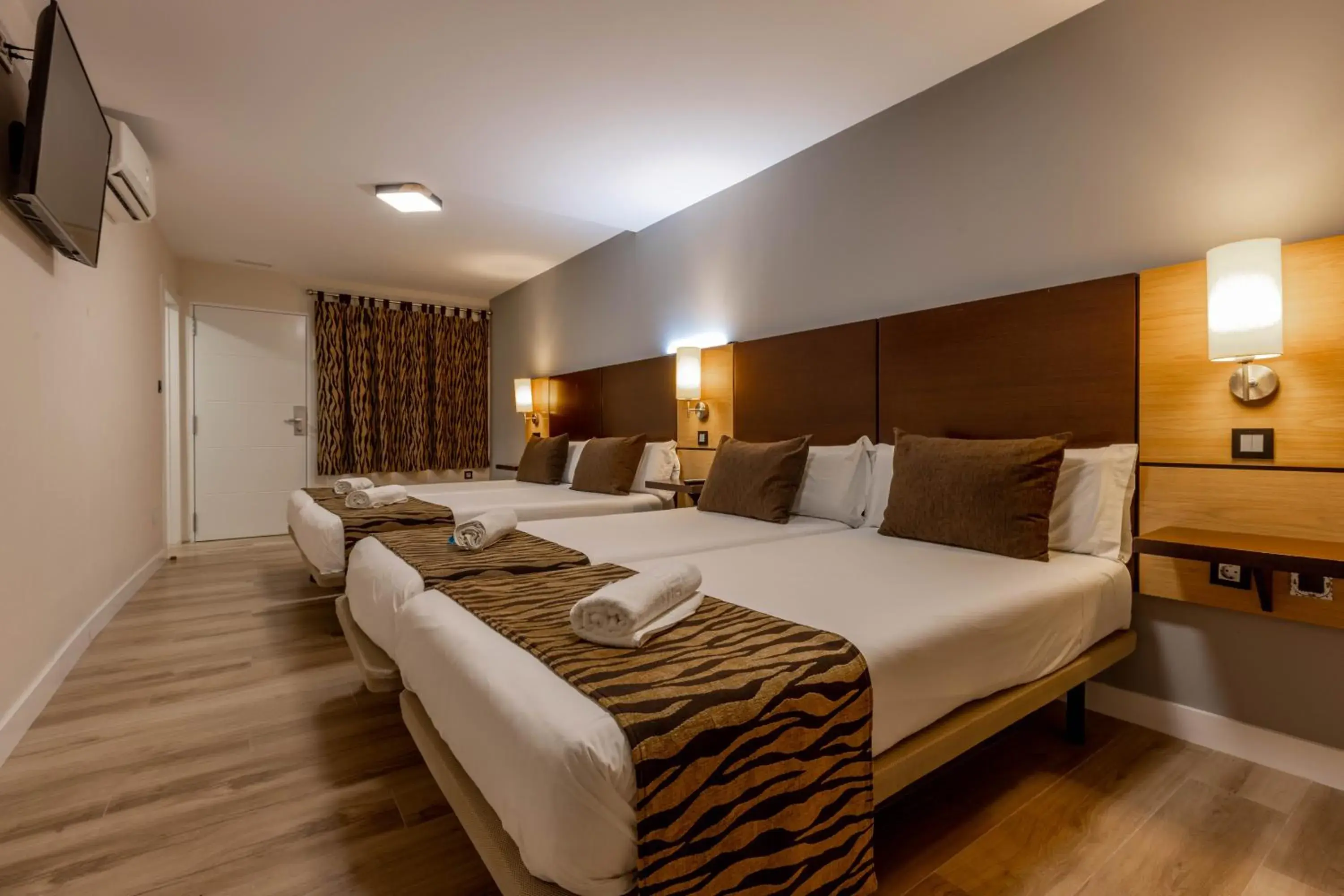 Bed in Hotel Copacabana Tarifa Beach Bed in Hotel Copacabana Tarifa Beach