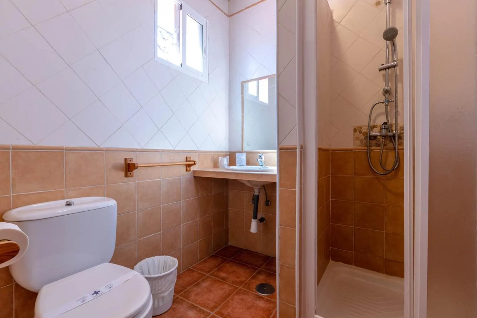 Shower in Hotel Copacabana Tarifa Beach