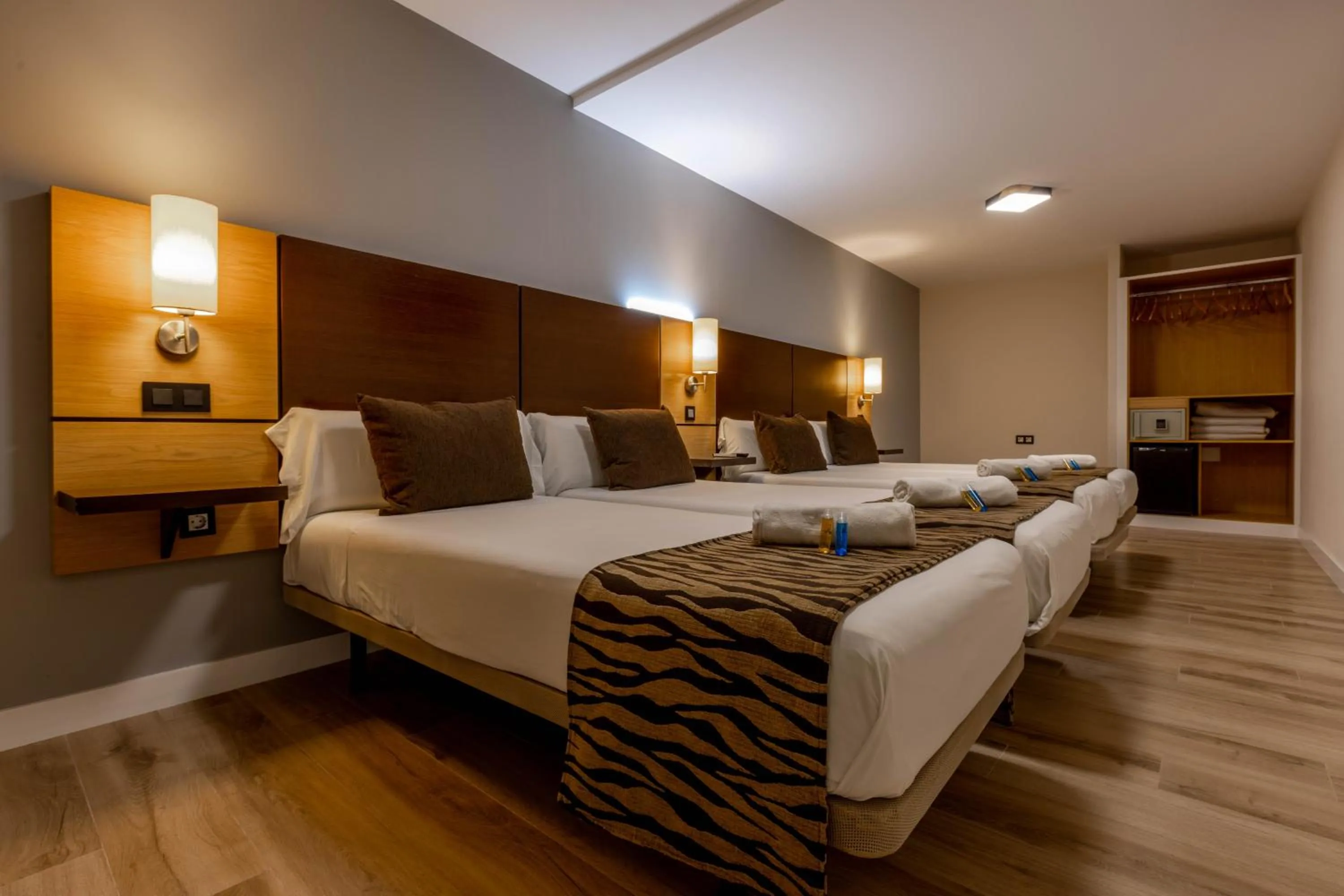 Bed in Hotel Copacabana Tarifa Beach