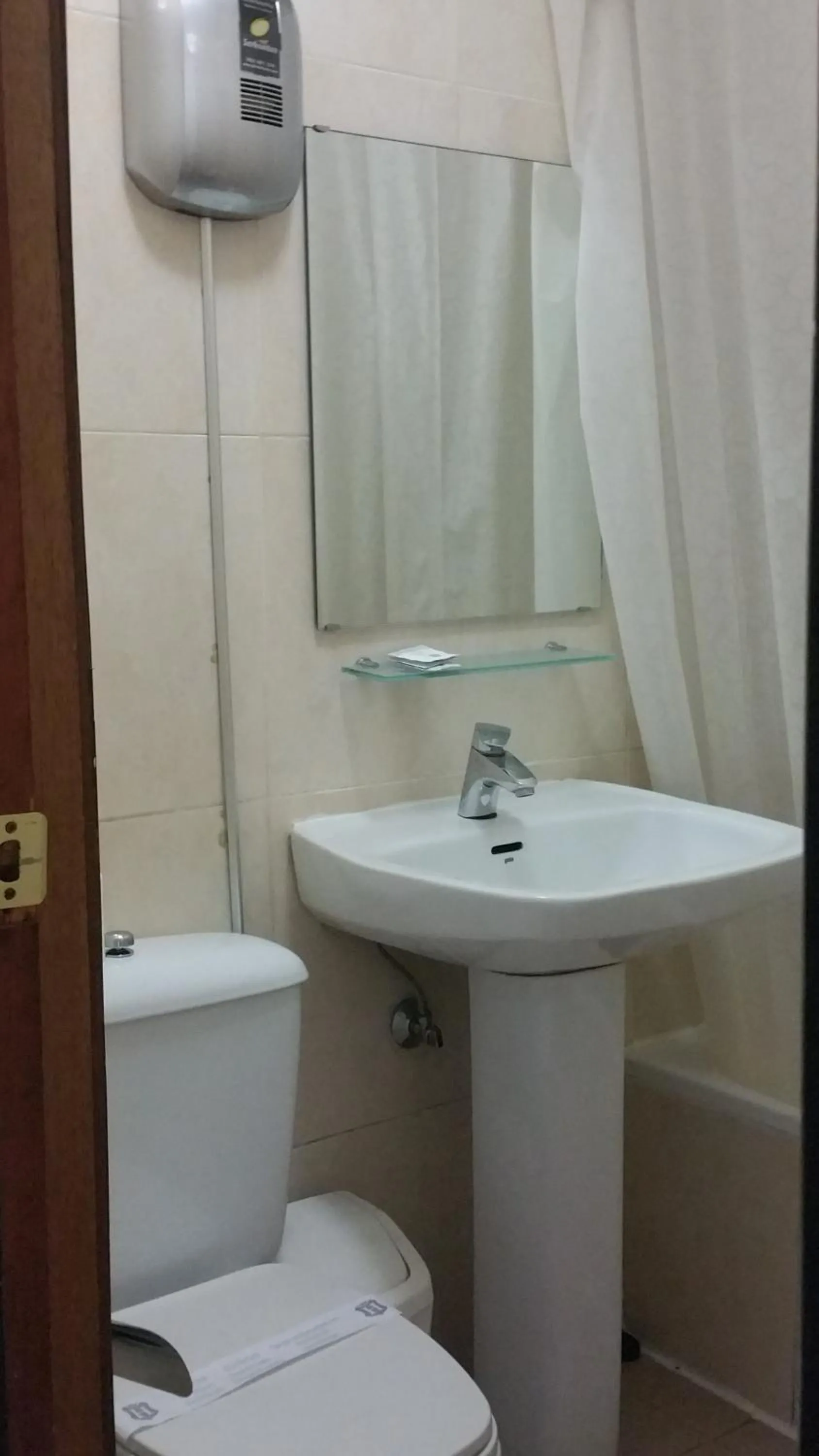 Hostal Lima