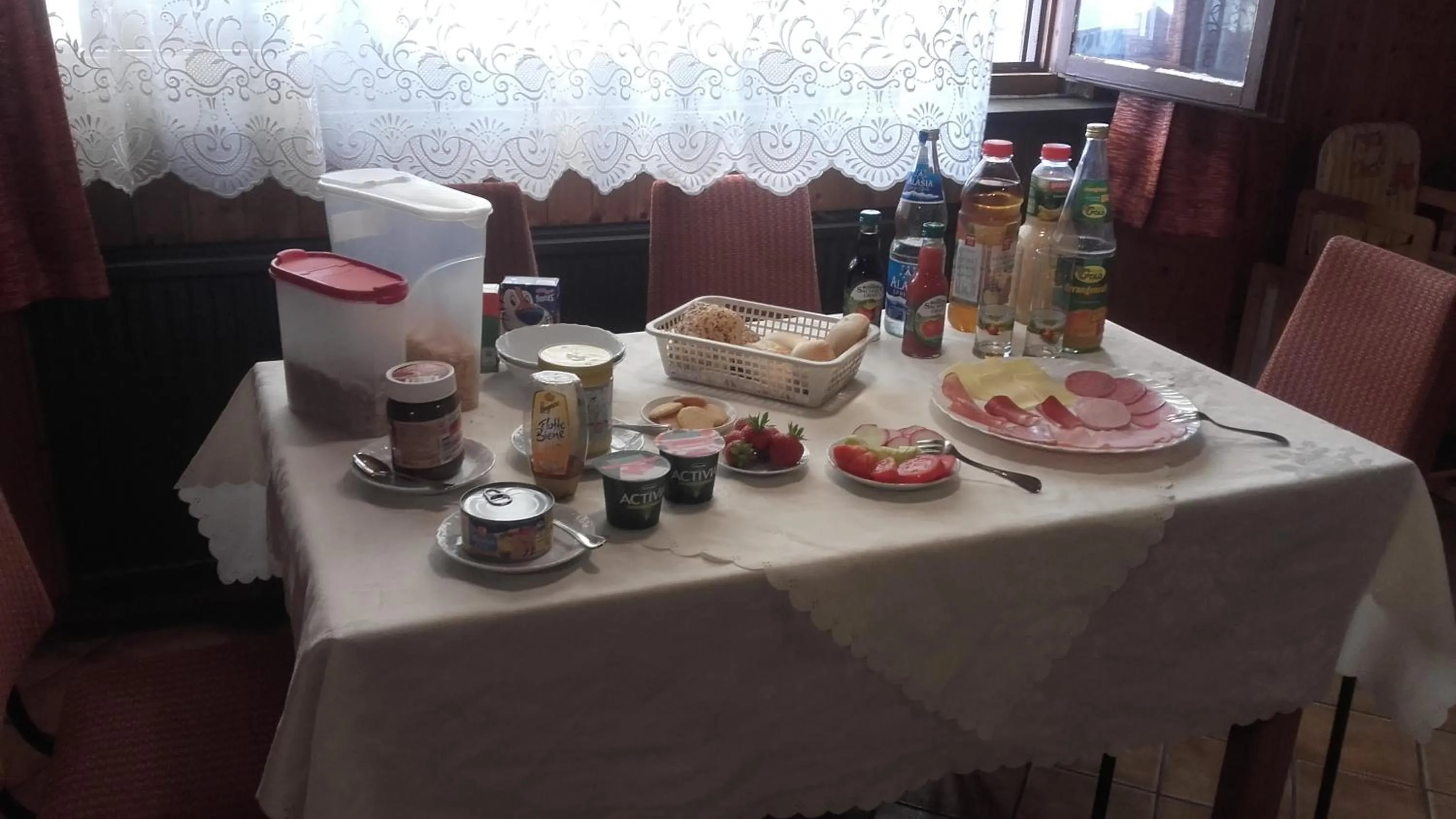 Breakfast in Restaurant Pension Lubusch Gahro