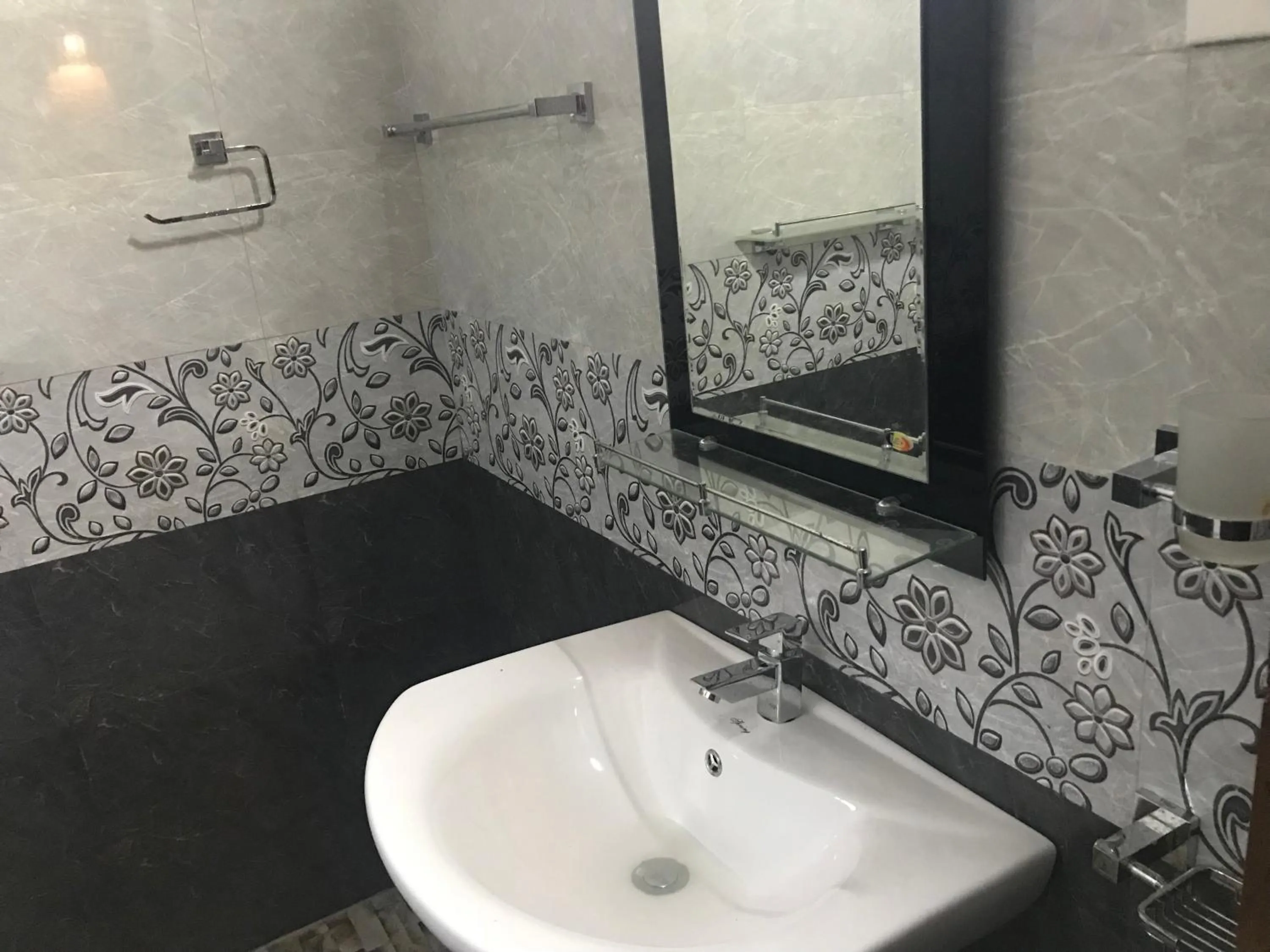 Bedroom, Bathroom in Green turtle