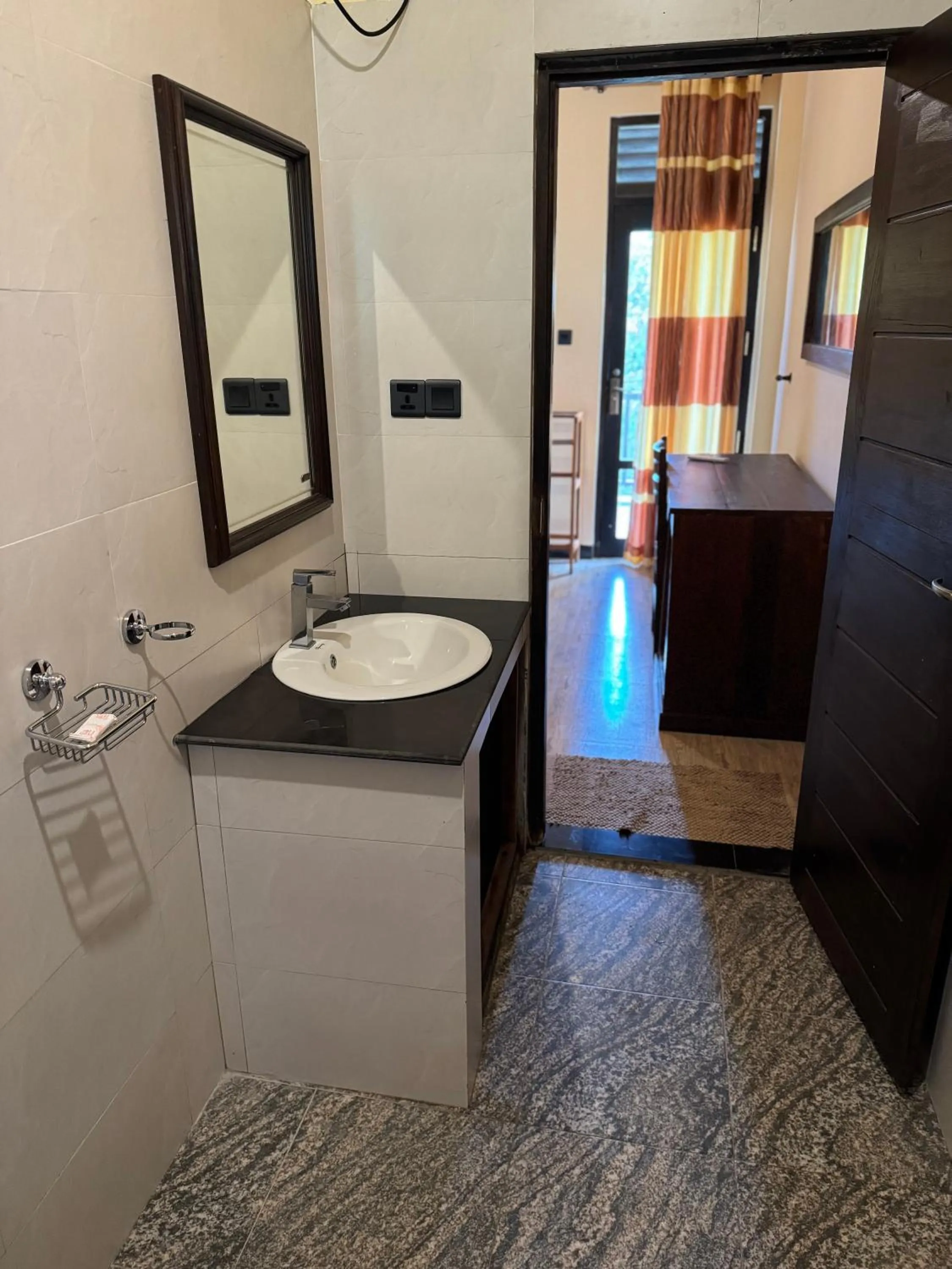 Bathroom in Green turtle