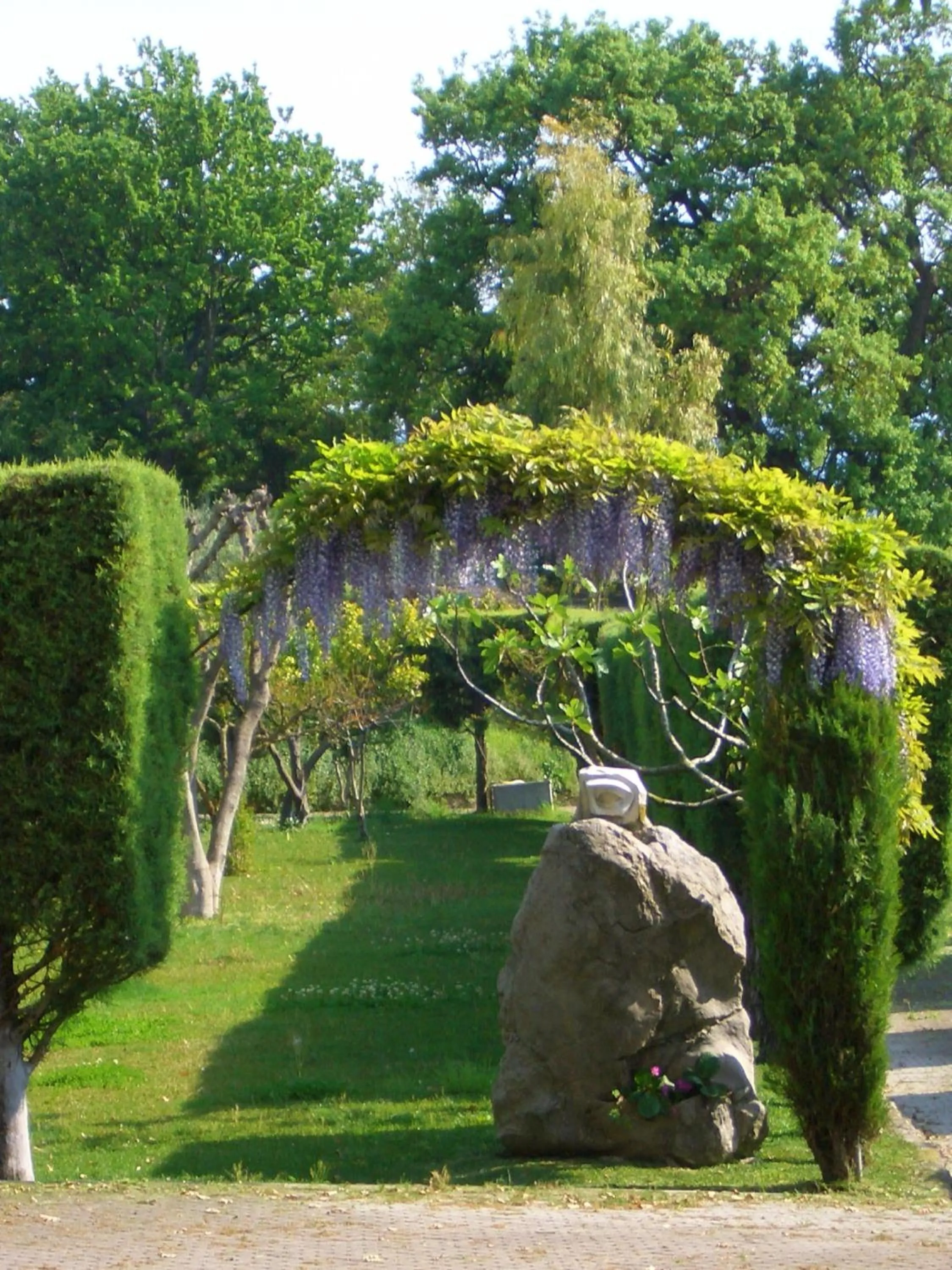 Garden in Residenza Giancesare Family Apartments