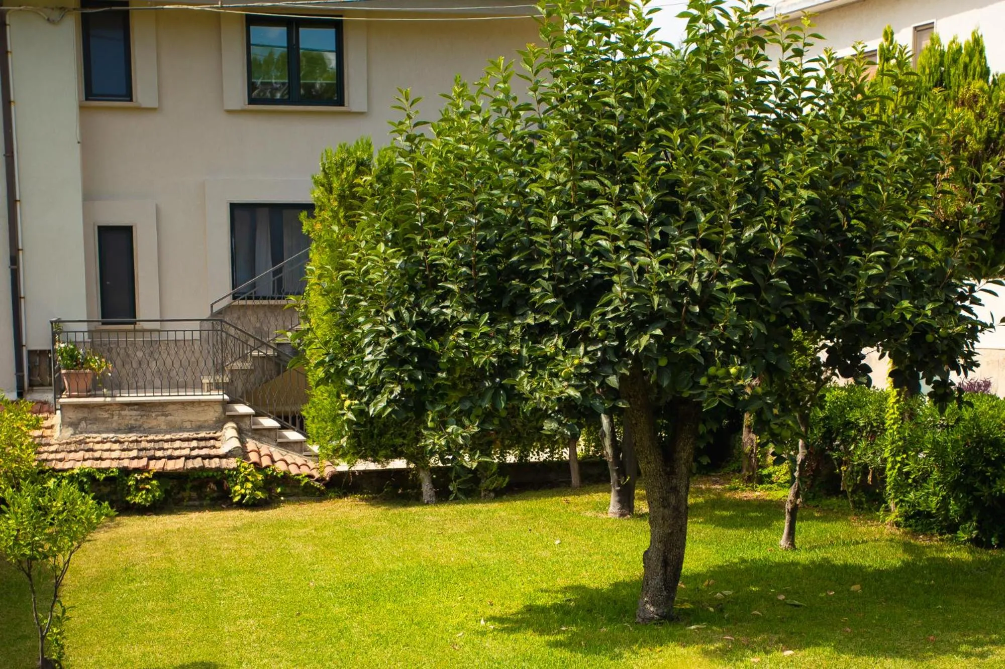 Garden in Residenza Giancesare Family Apartments