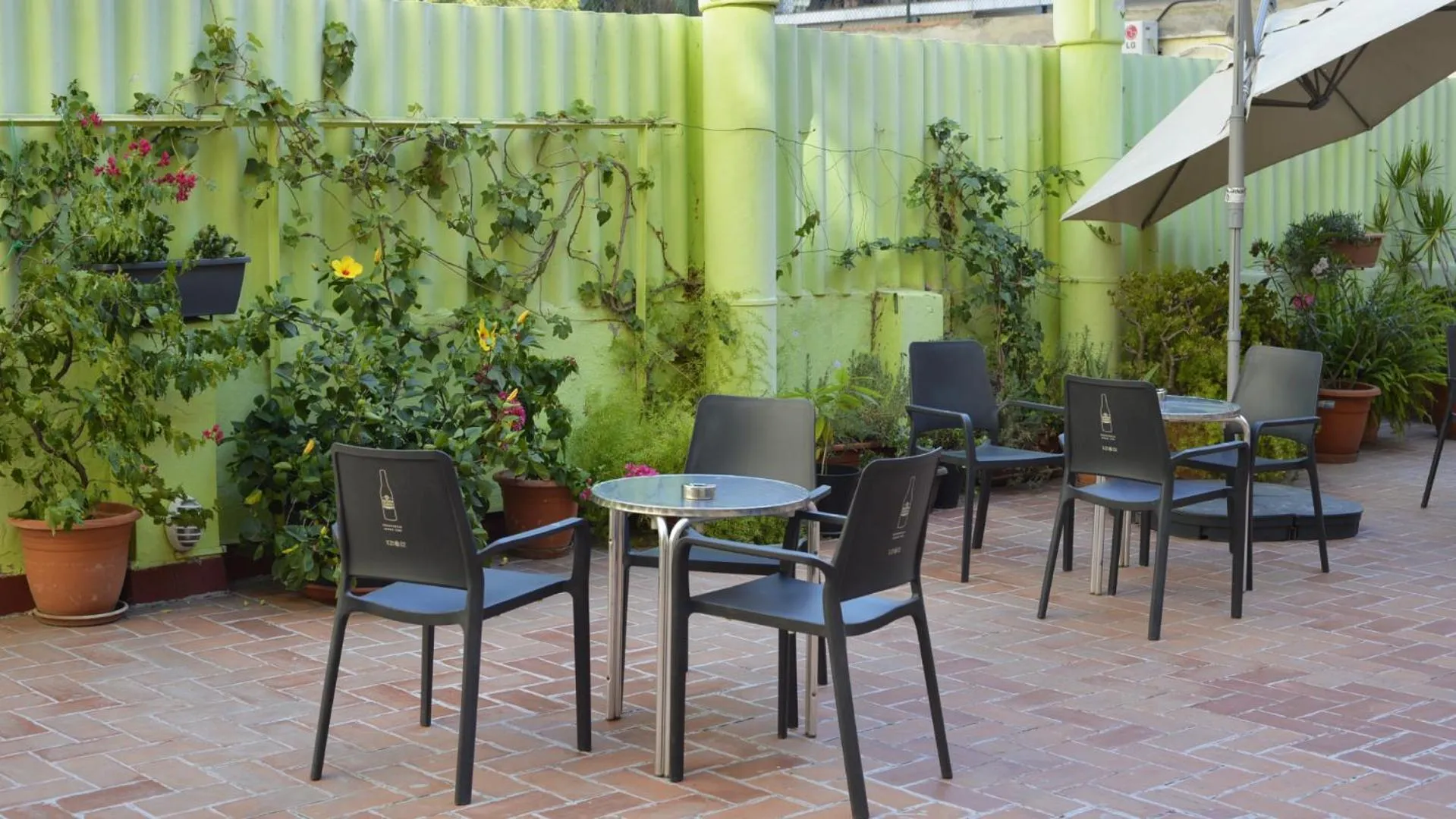 Balcony/Terrace in Paraiso Hostel